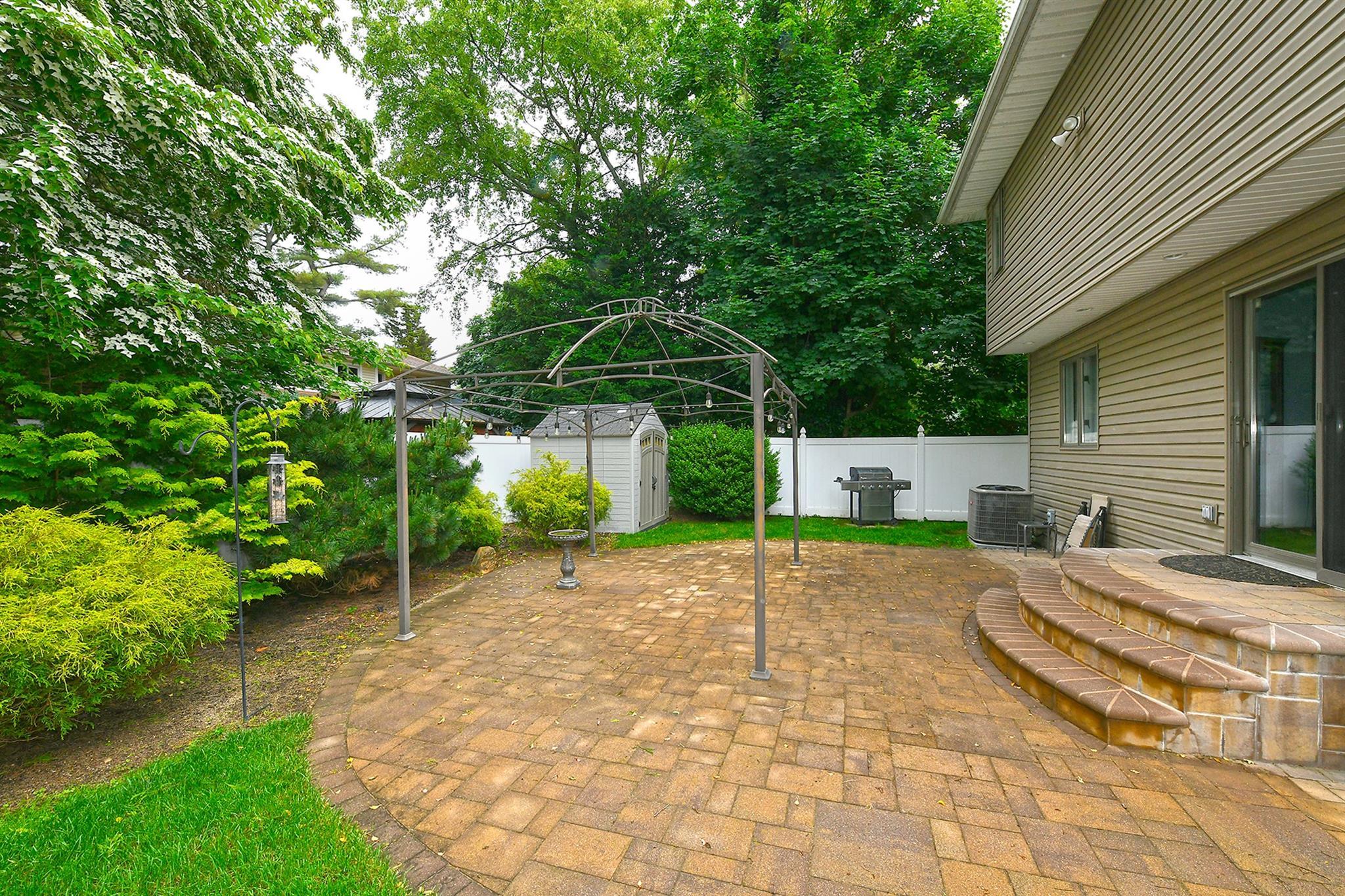 Single Family Dawes  Nassau County, NY 11791, MLS-876697-26