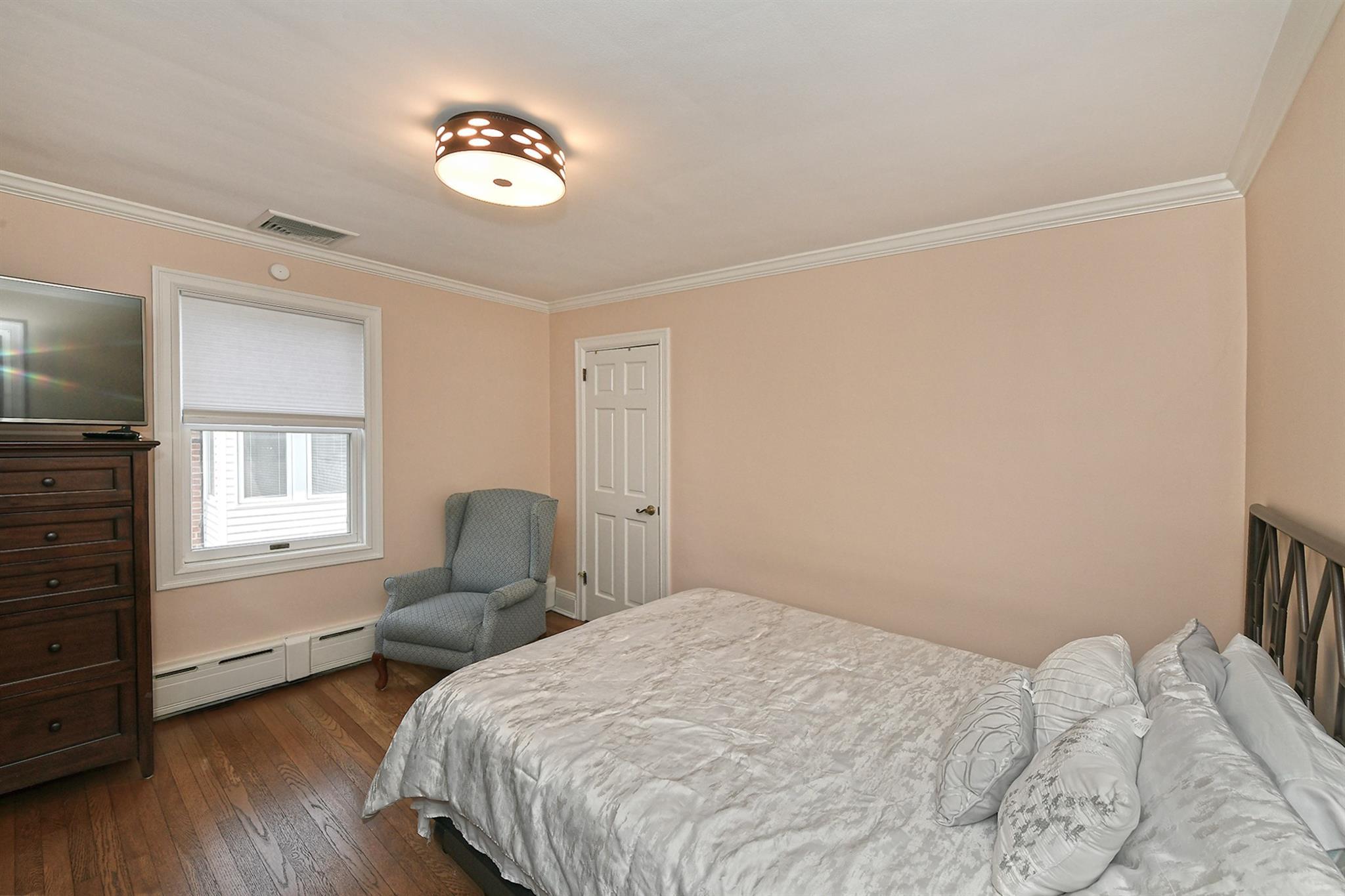 Single Family 214th  Queens, NY 11361, MLS-876728-38