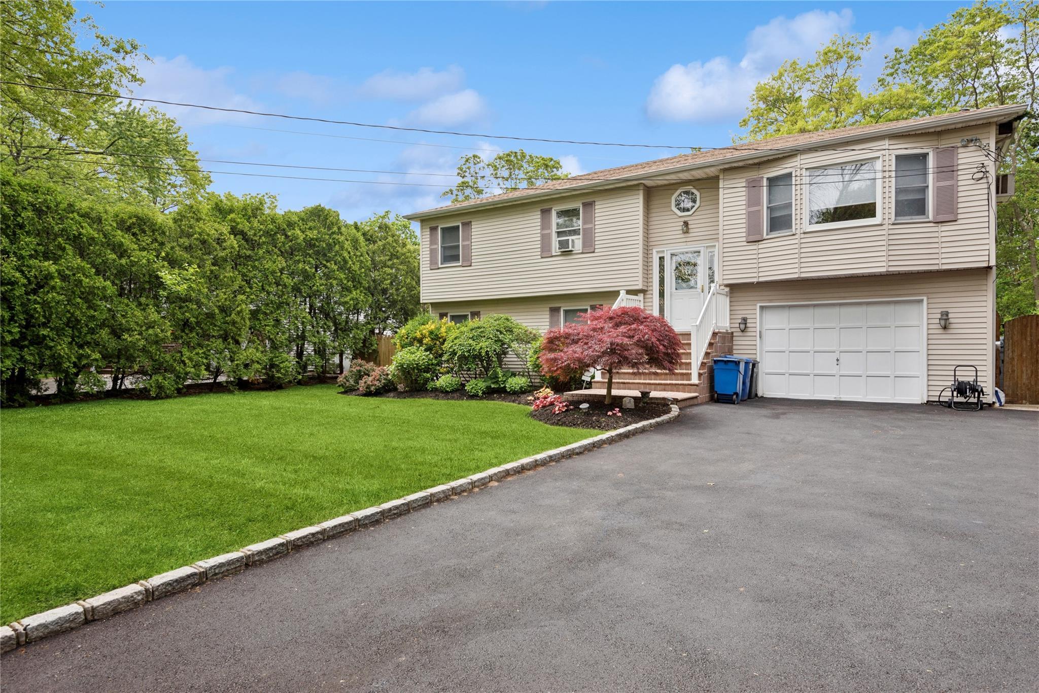 Single Family Dillmont  Suffolk County, NY 11787, MLS-876749-3