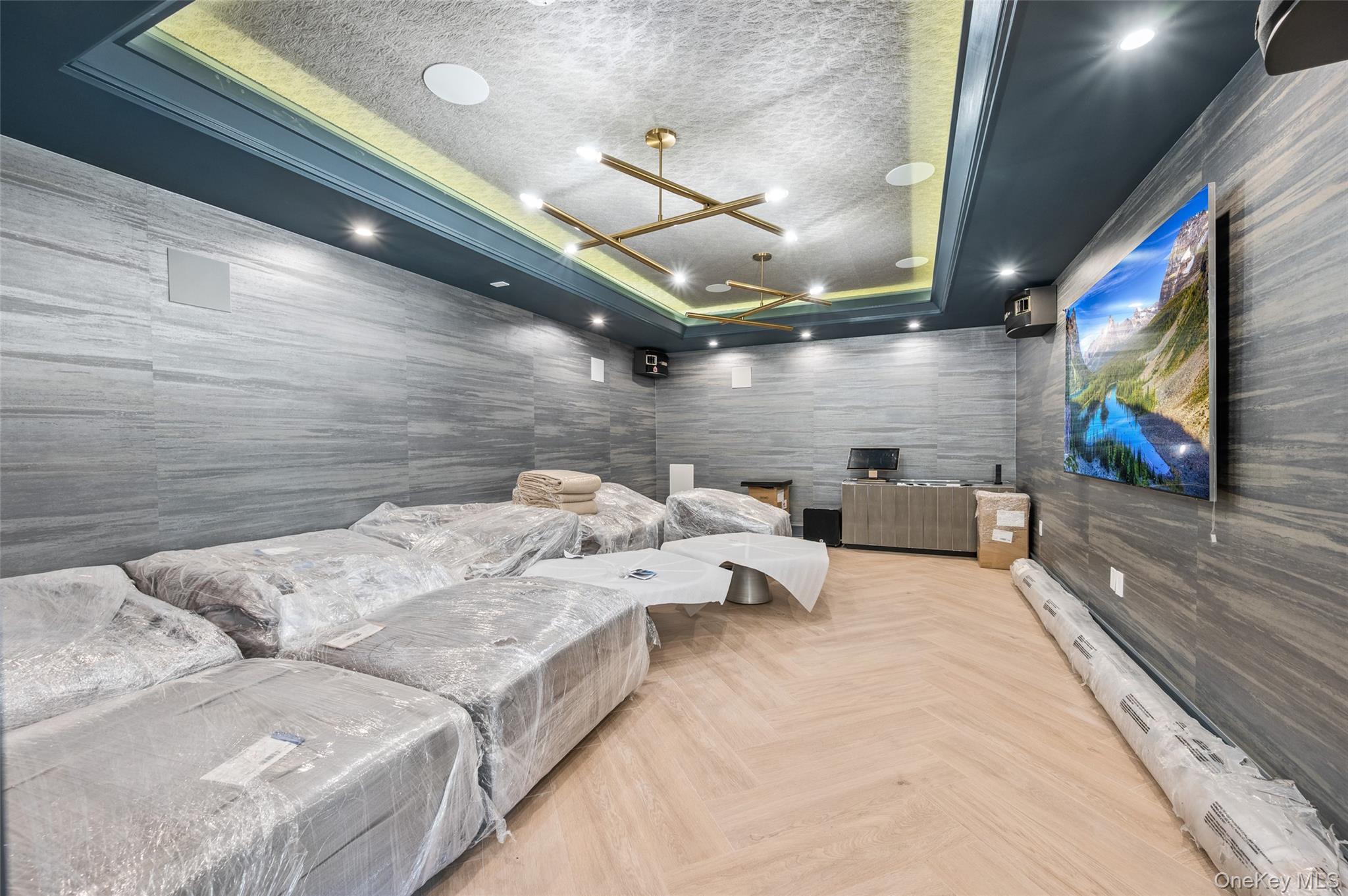 Single Family Candy Ln Nassau County, NY 11023, MLS-876756-23