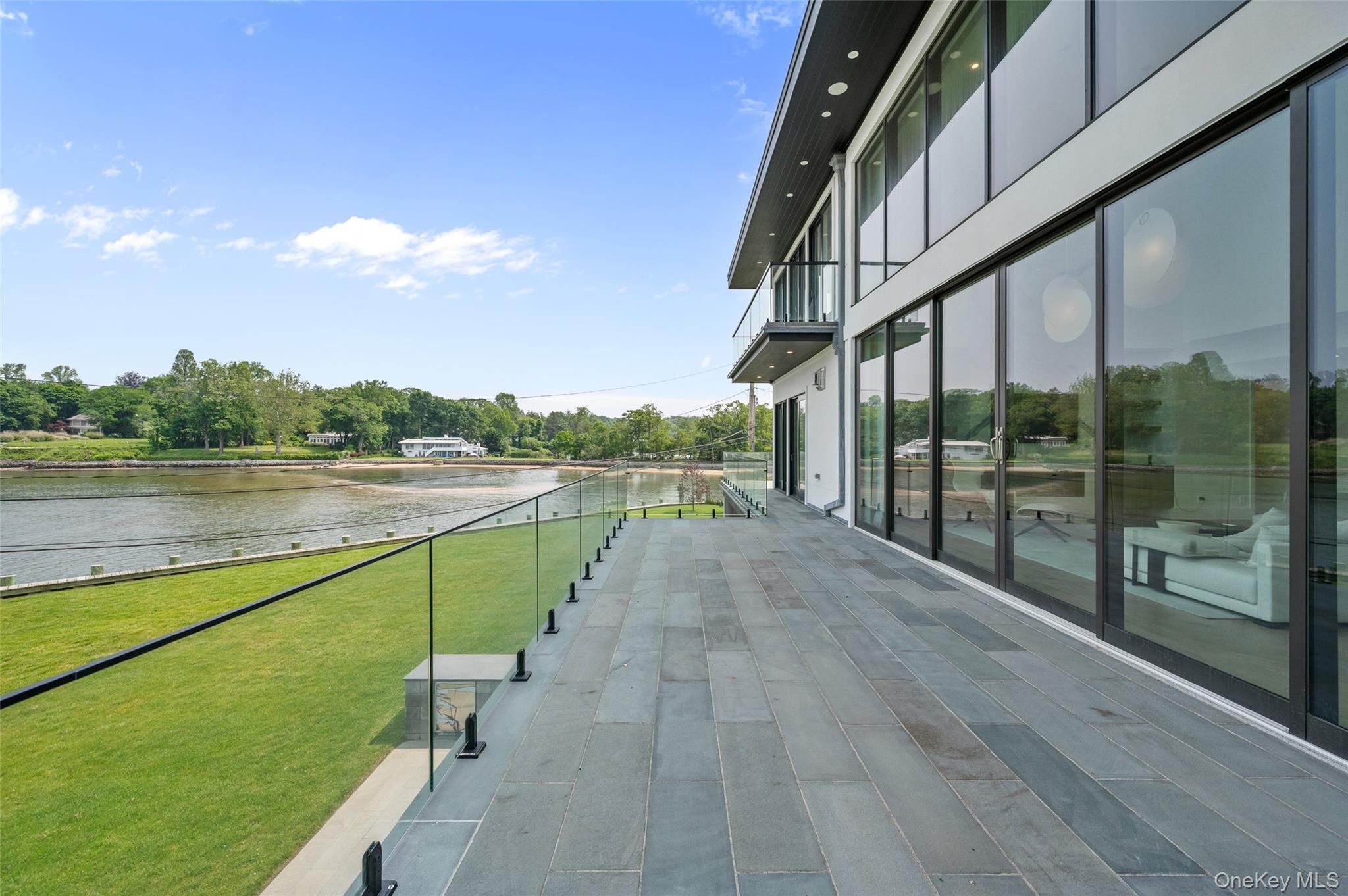 Single Family Candy Ln Nassau County, NY 11023, MLS-876756-38