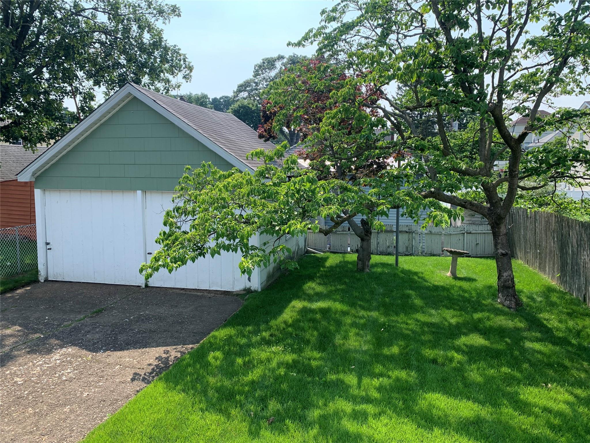 Single Family Oakley  Nassau County, NY 11003, MLS-876814-16