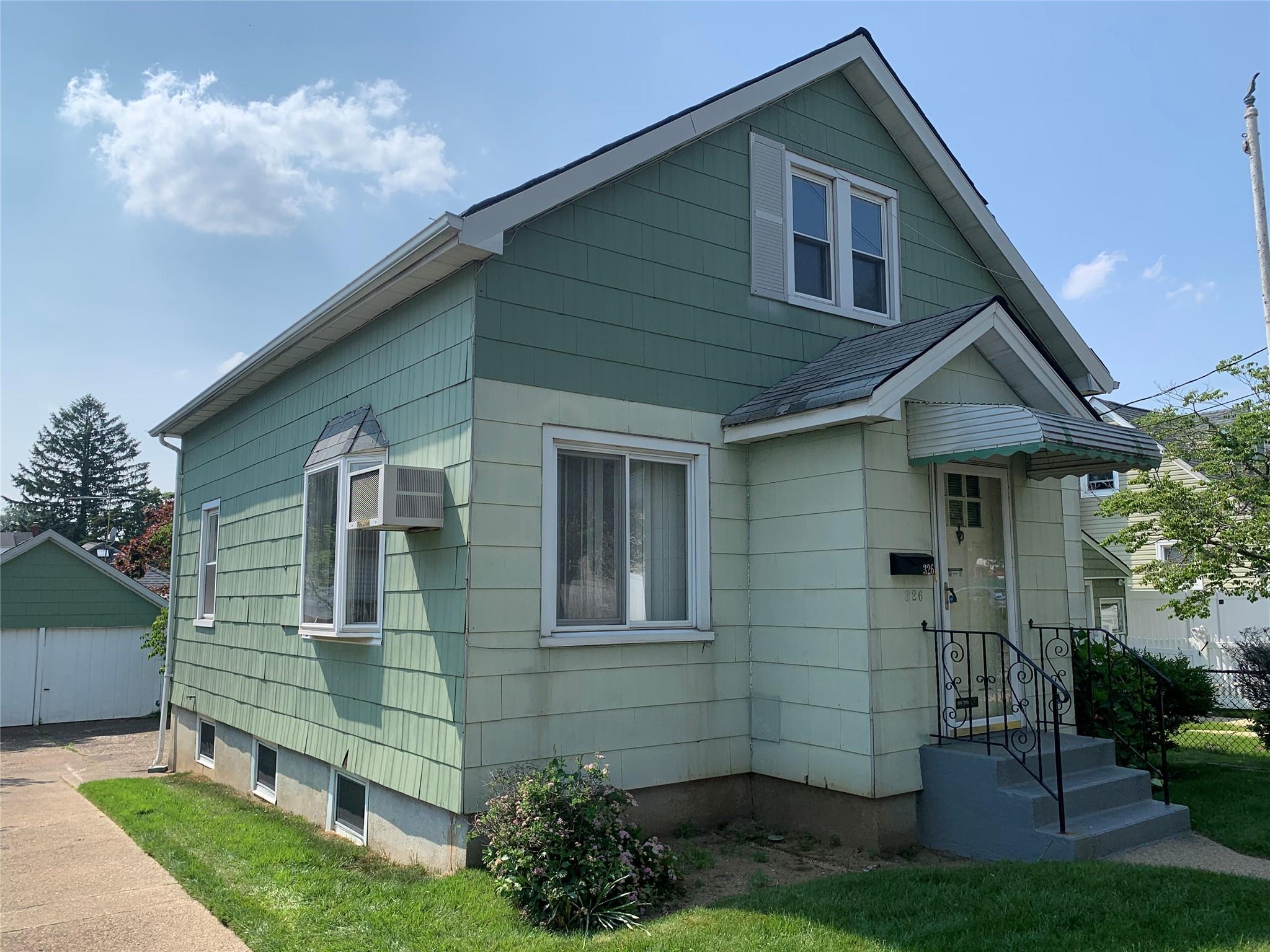 Single Family Oakley  Nassau County, NY 11003, MLS-876814-2