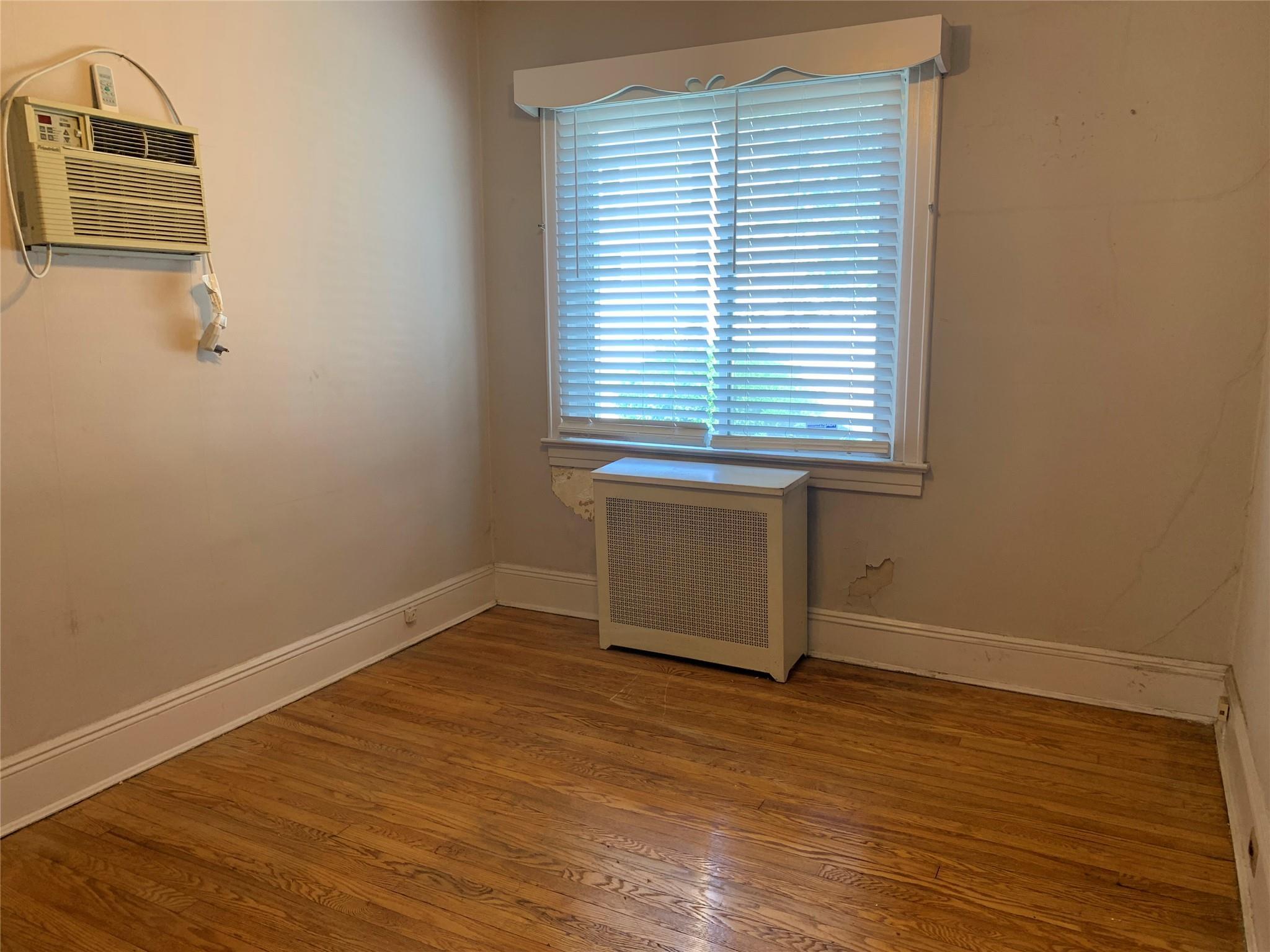 Single Family Oakley  Nassau County, NY 11003, MLS-876814-6