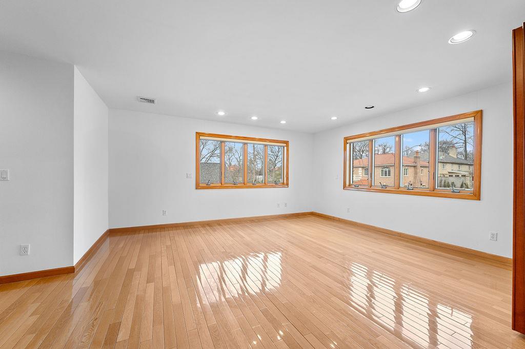 Single Family 211th  Queens, NY 11364, MLS-876907-17