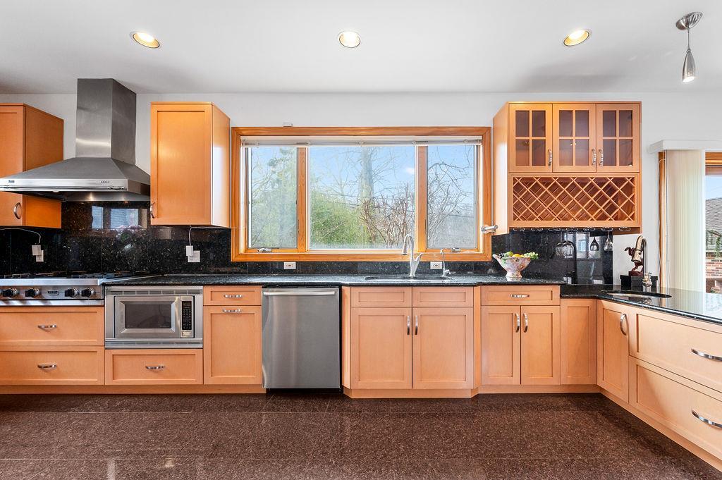 Single Family 211th  Queens, NY 11364, MLS-876907-9