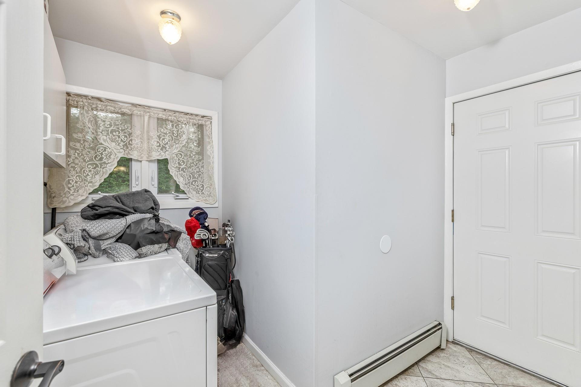 Single Family Wellwood  Suffolk County, NY 11967, MLS-876933-21