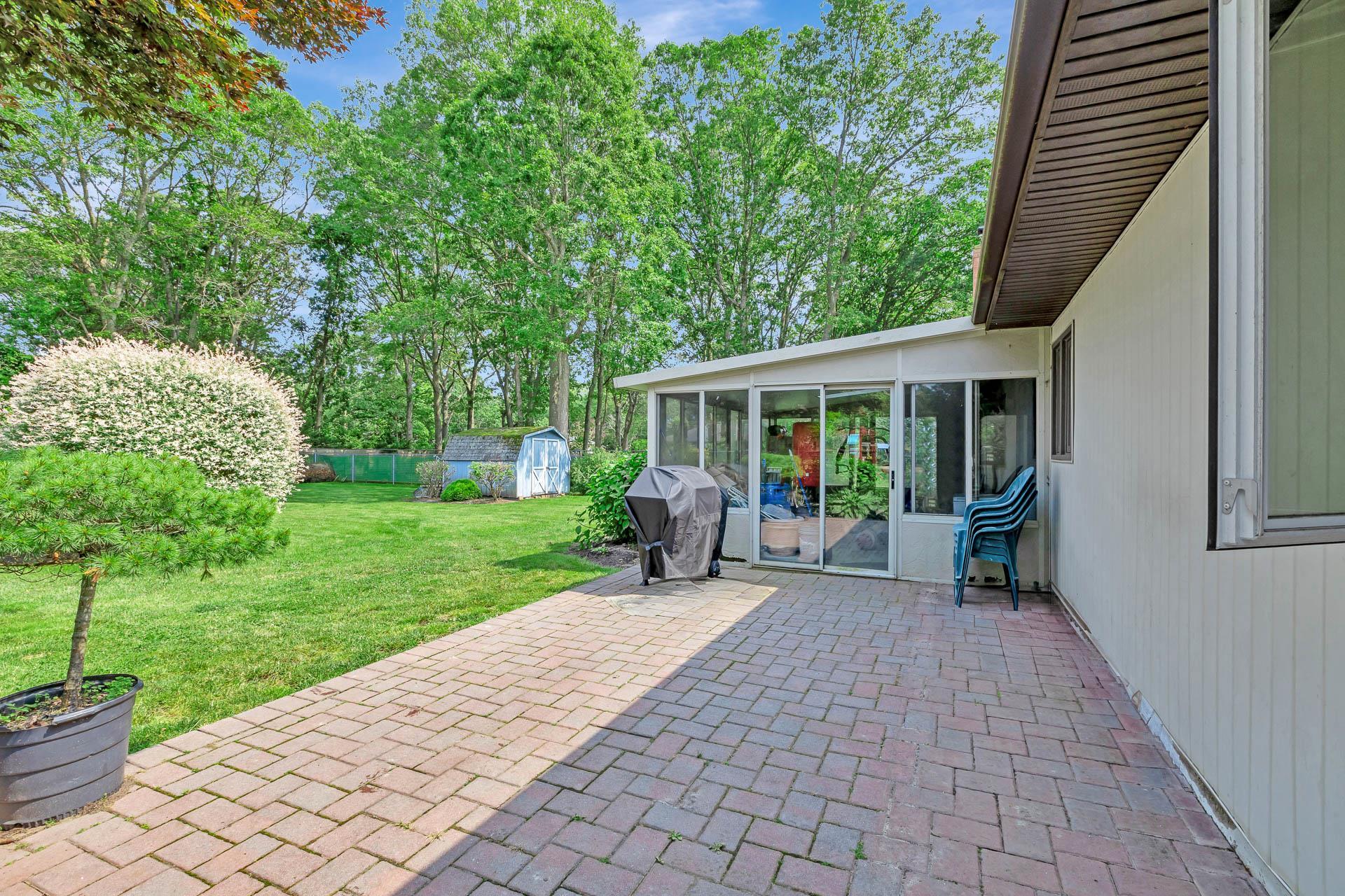 Single Family Wellwood  Suffolk County, NY 11967, MLS-876933-29