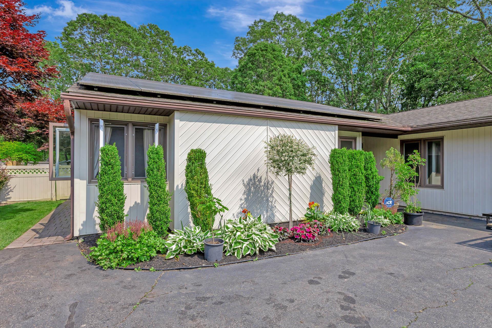 Single Family Wellwood  Suffolk County, NY 11967, MLS-876933-5