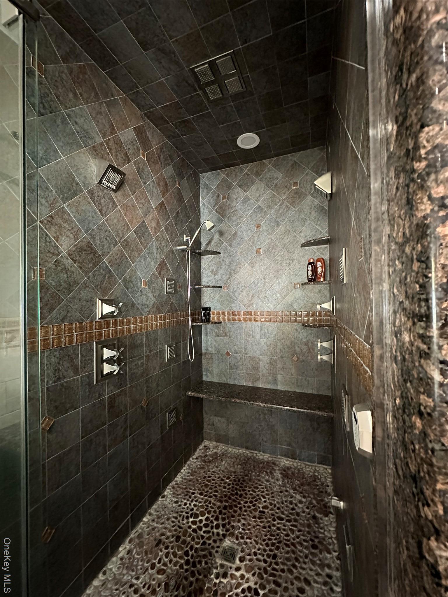 Single Family Oriole Suffolk County, NY 11738, MLS-876946-12