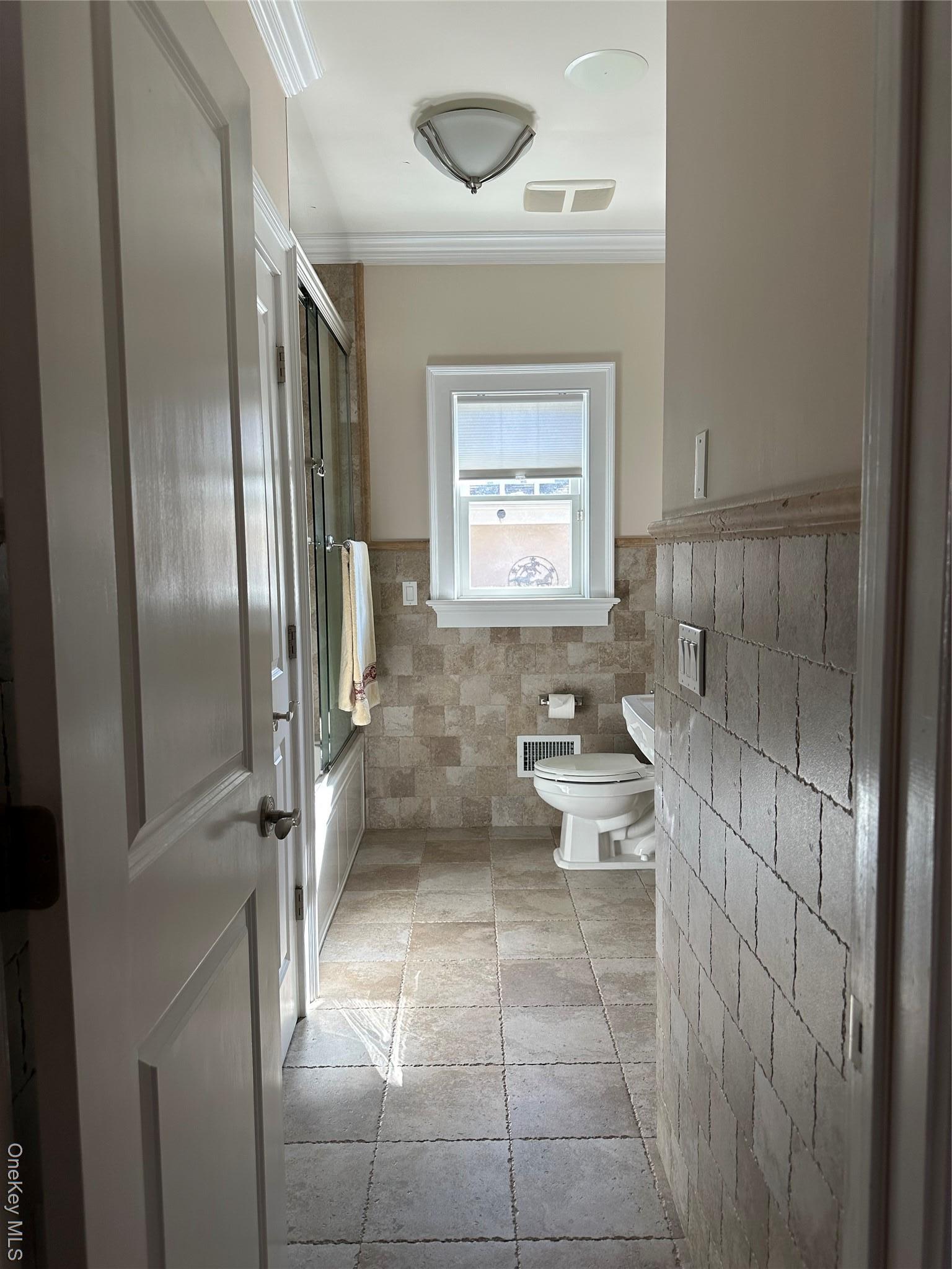 Single Family Oriole Suffolk County, NY 11738, MLS-876946-15