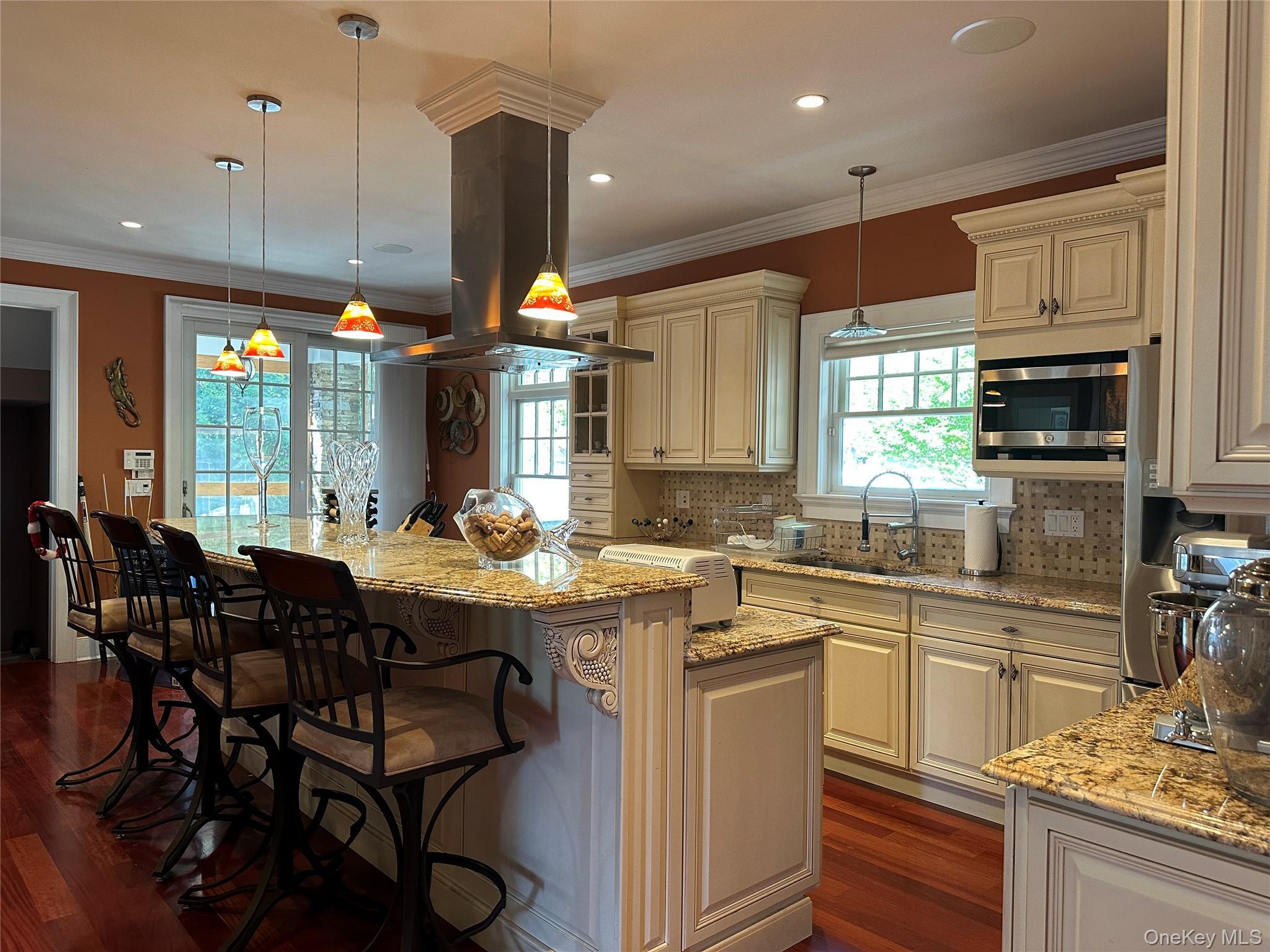 Single Family Oriole Suffolk County, NY 11738, MLS-876946-19