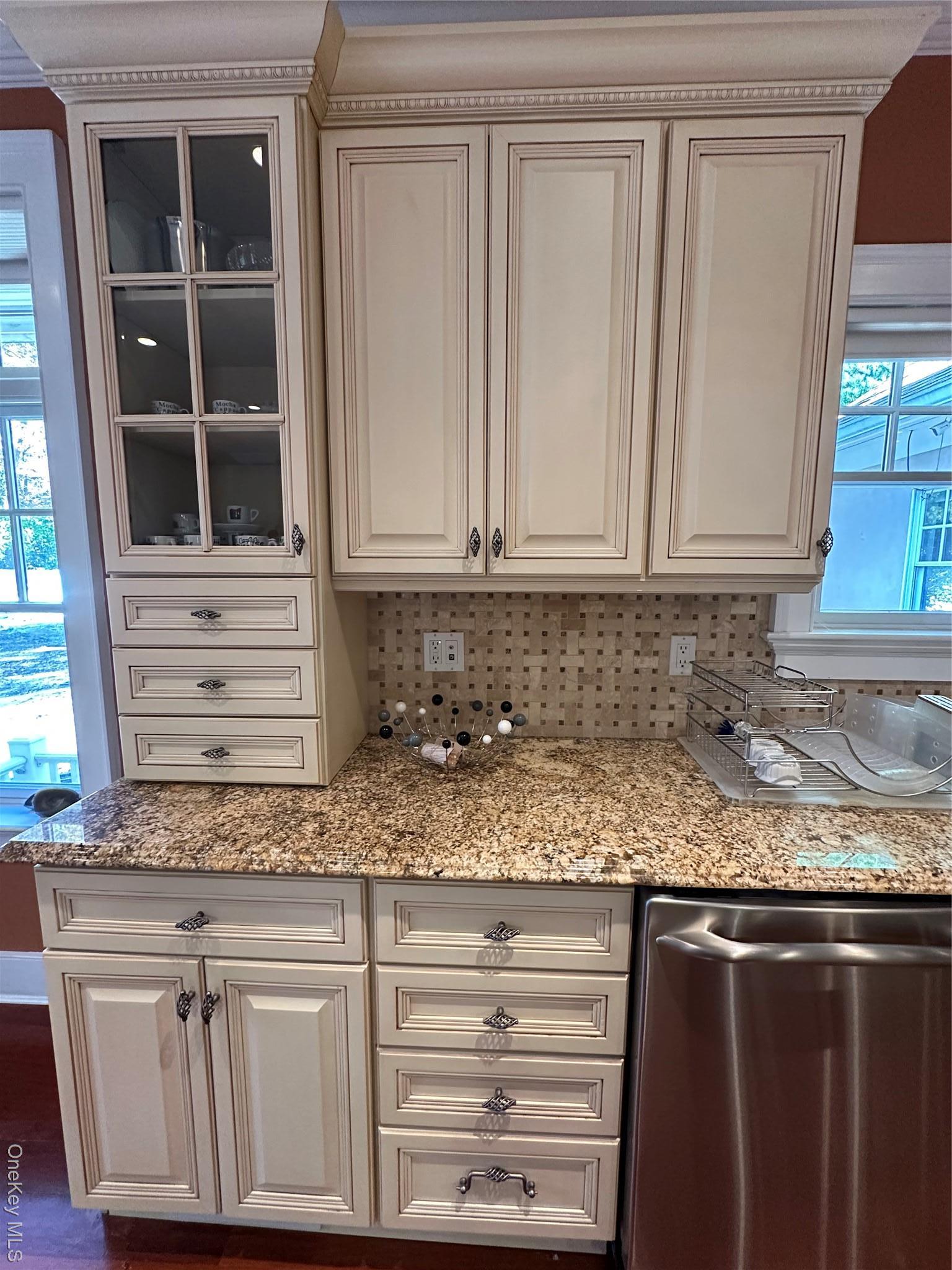 Single Family Oriole Suffolk County, NY 11738, MLS-876946-21