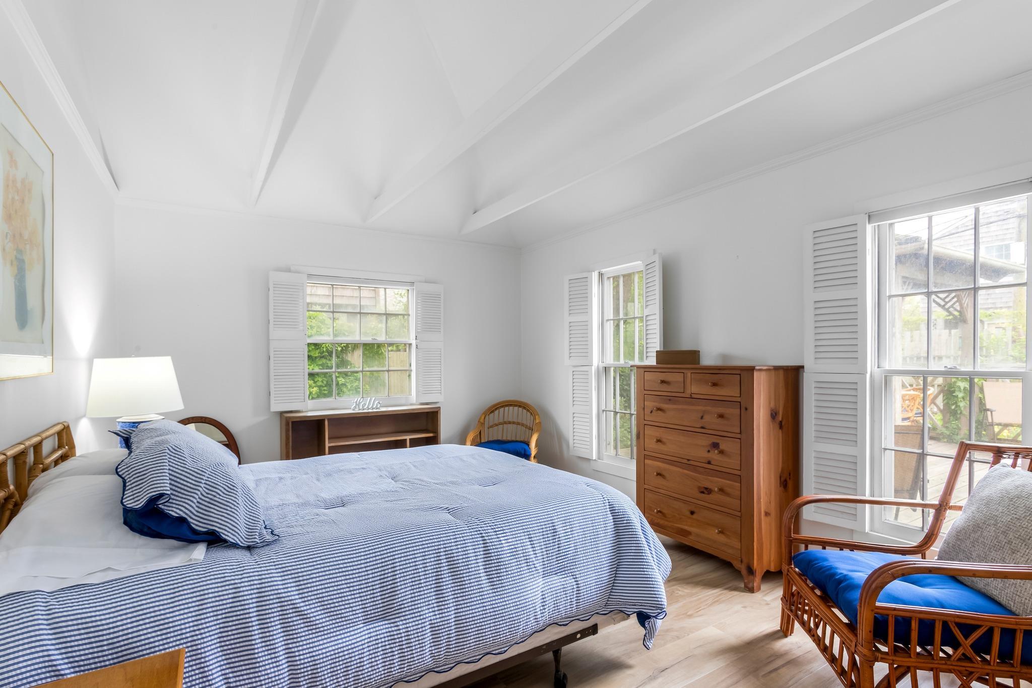 Single Family Doctors  Suffolk County, NY 11782, MLS-876970-7