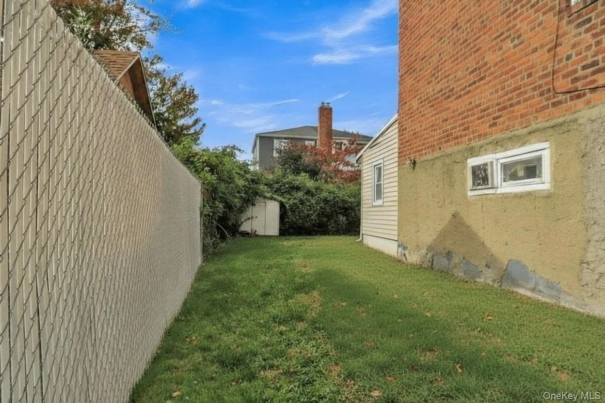 Single Family Eveleth  Queens, NY 11434, MLS-876984-13