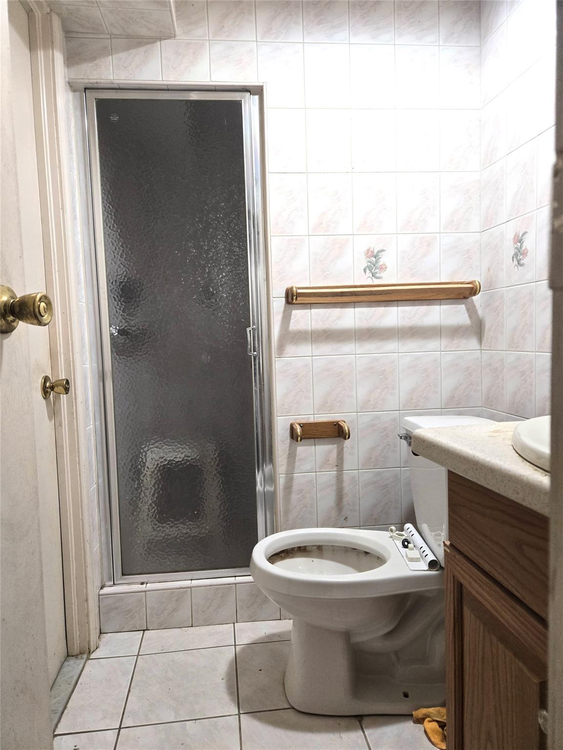 Single Family Eveleth  Queens, NY 11434, MLS-876984-7