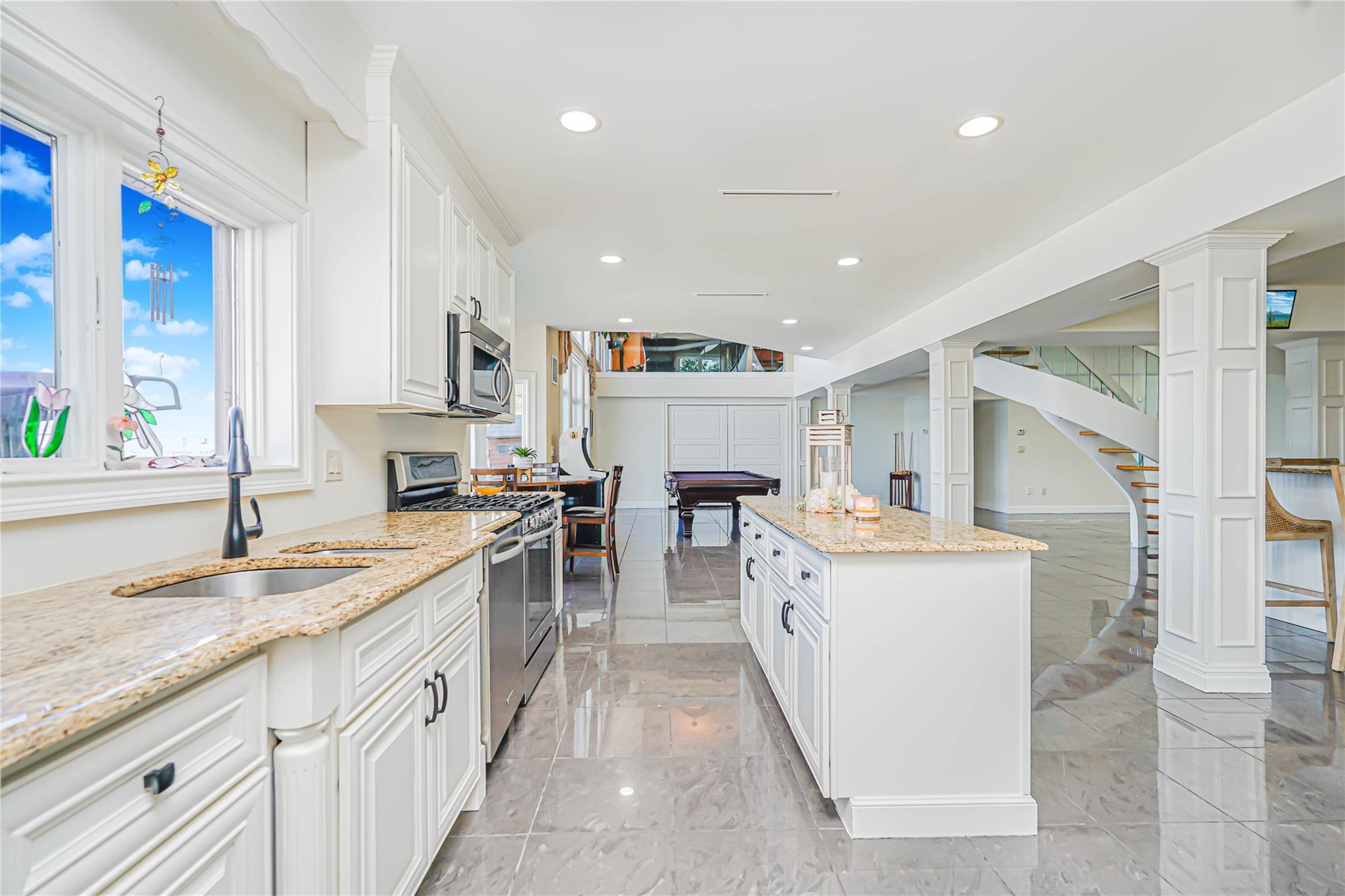 Single Family Aviva  Staten Island, NY 10307, MLS-877030-28