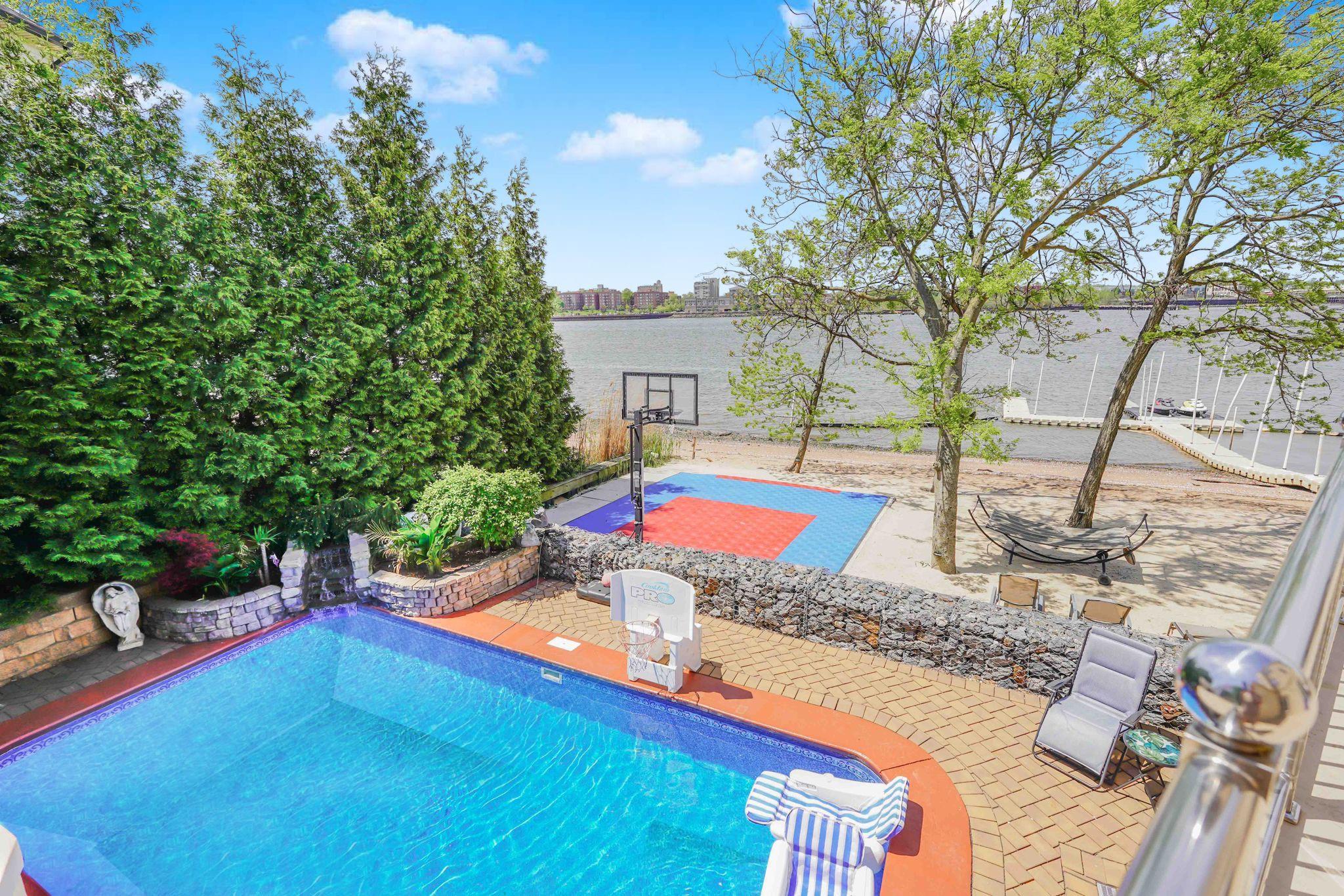 Single Family Aviva  Staten Island, NY 10307, MLS-877030-45