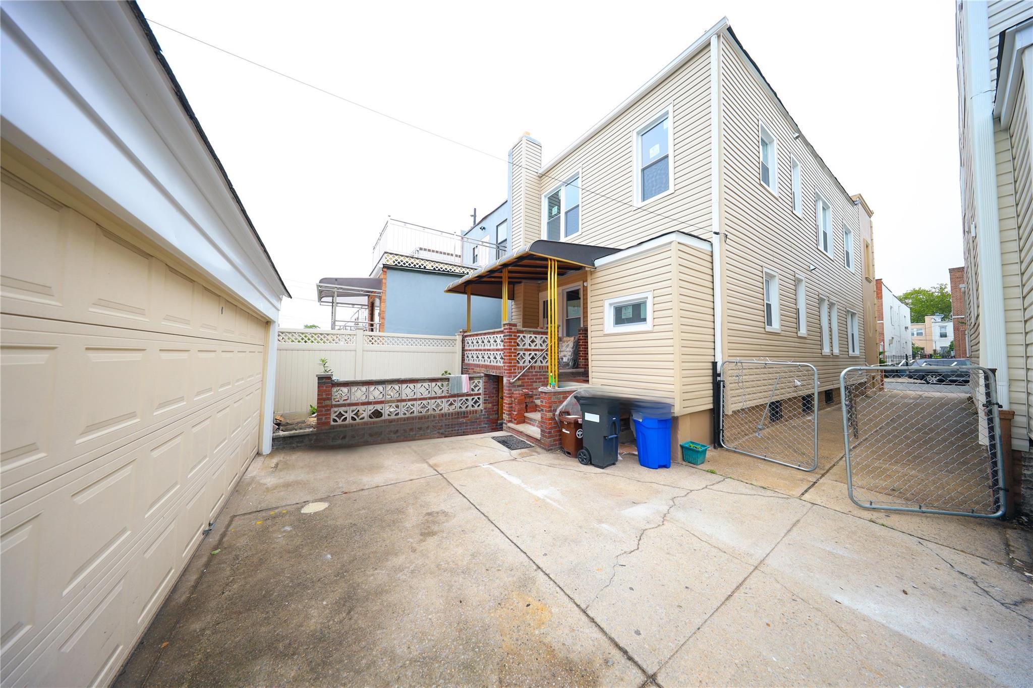 Single Family 71st  Brooklyn, NY 11204, MLS-877057-27
