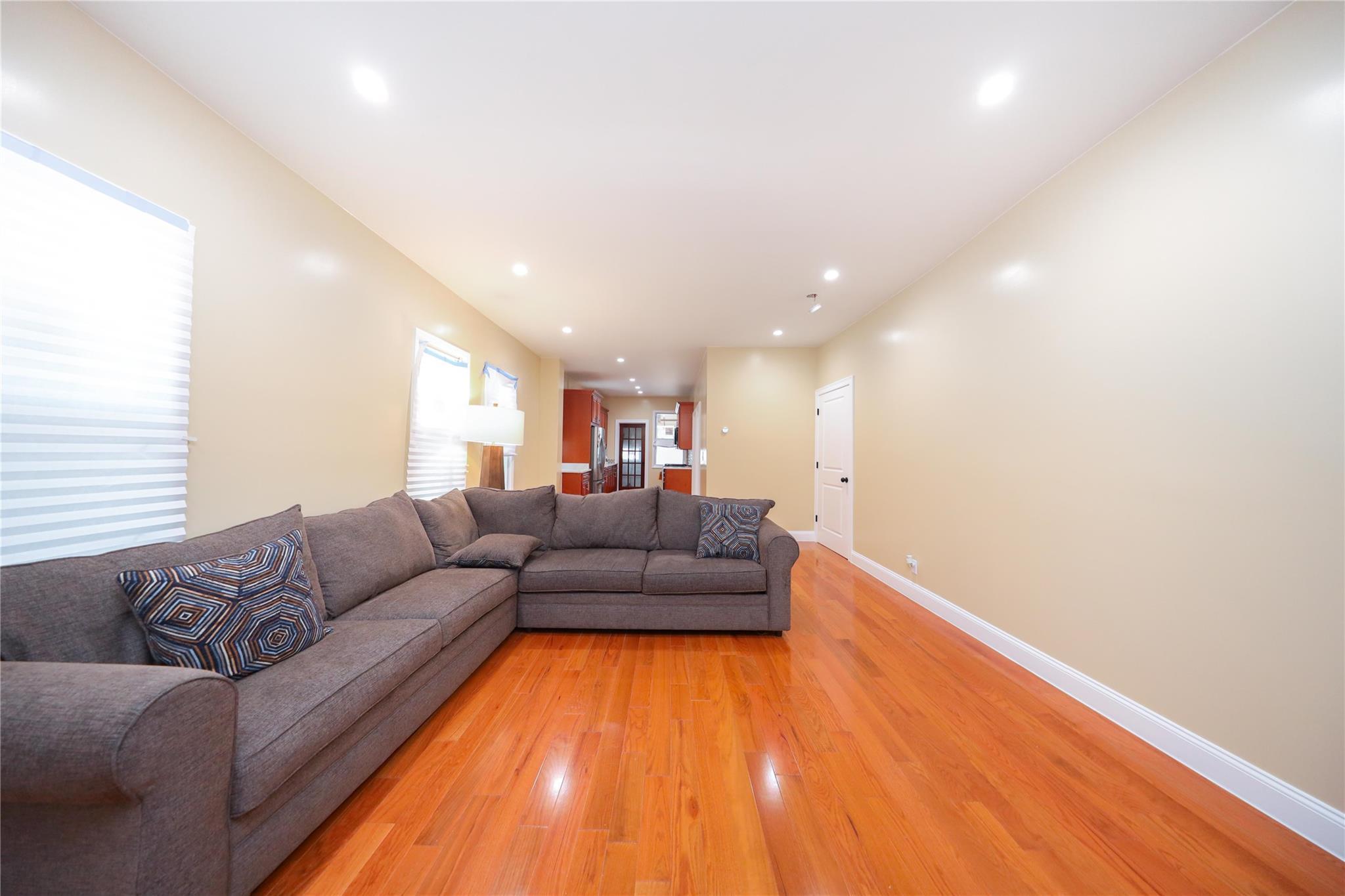 Single Family 71st  Brooklyn, NY 11204, MLS-877057-5
