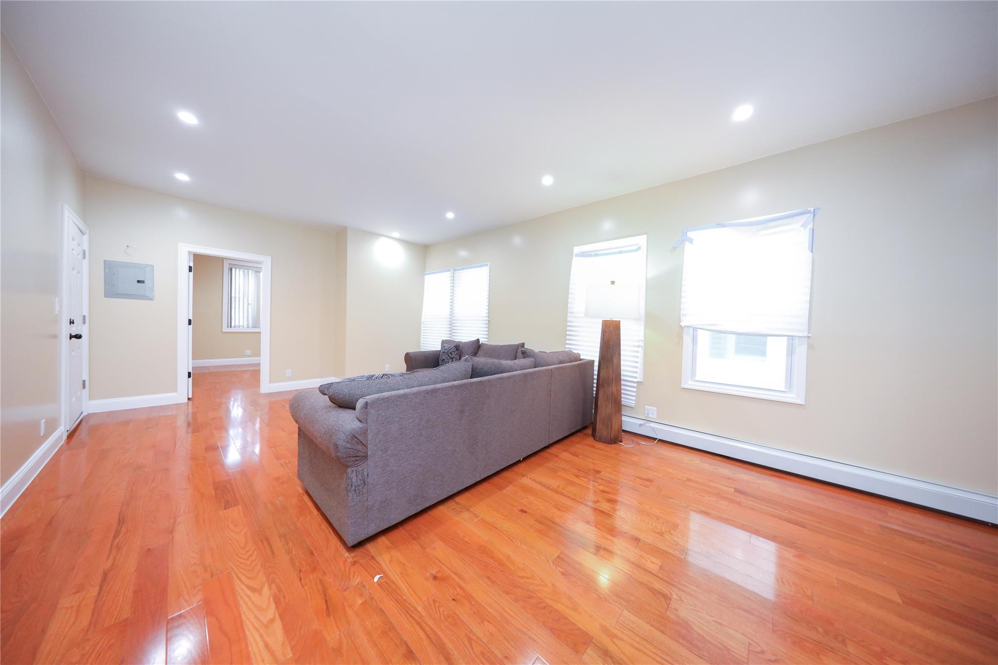 Single Family 71st  Brooklyn, NY 11204, MLS-877057-7