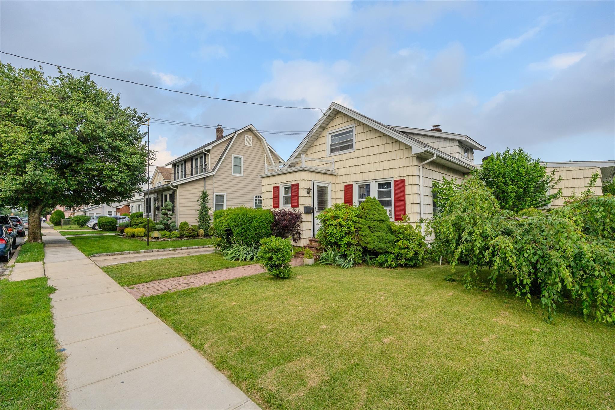 Single Family Westbury  Nassau County, NY 11501, MLS-877077-5