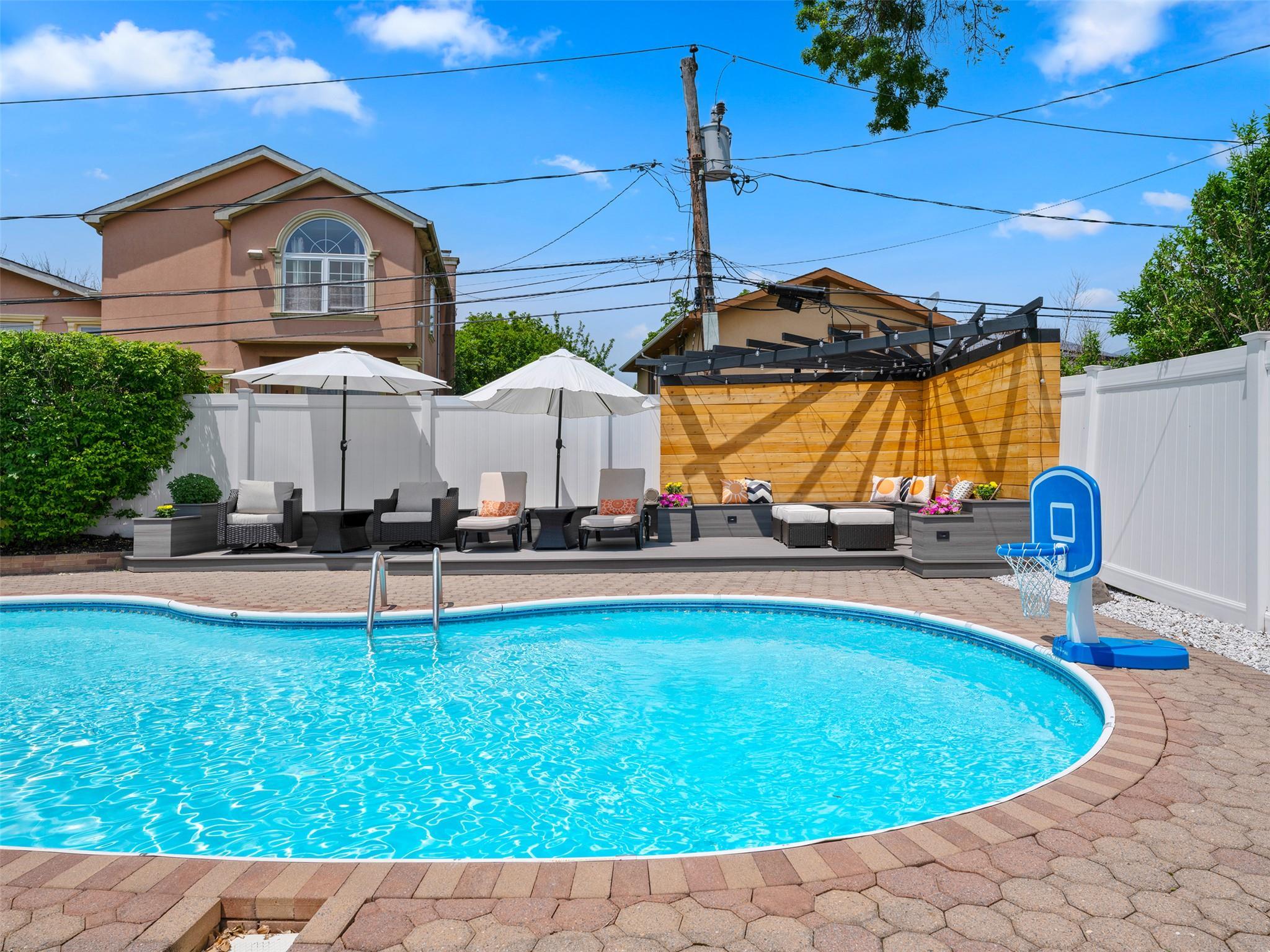 Single Family Neil  Nassau County, NY 11590, MLS-877079-22