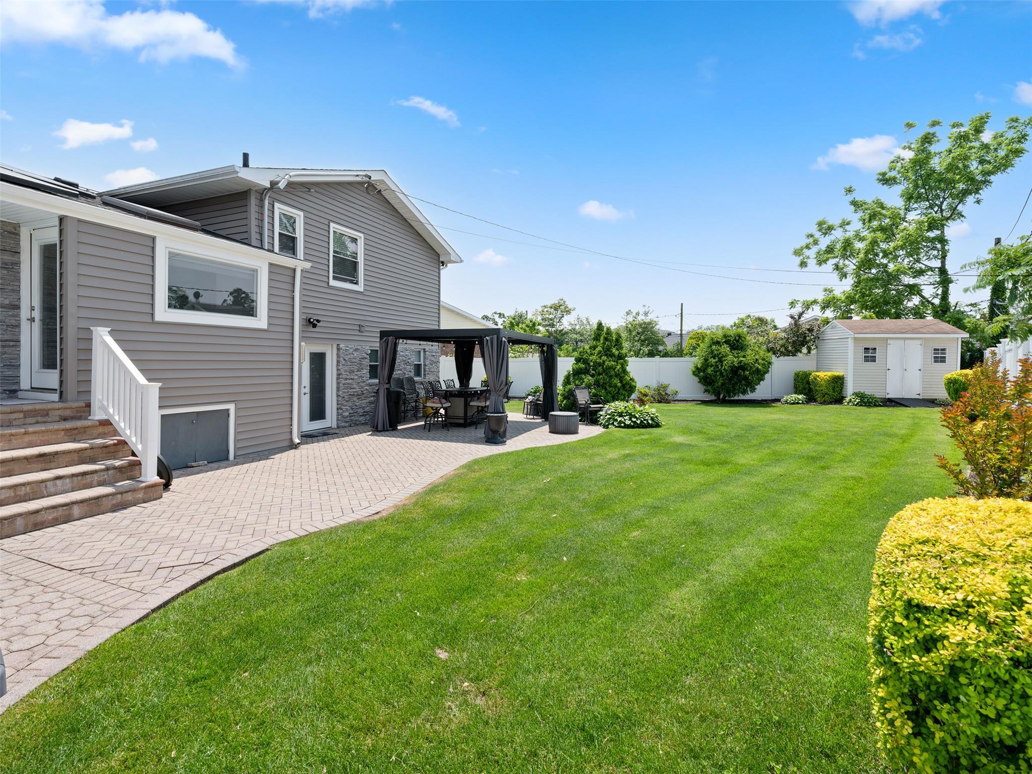 Single Family Neil  Nassau County, NY 11590, MLS-877079-24