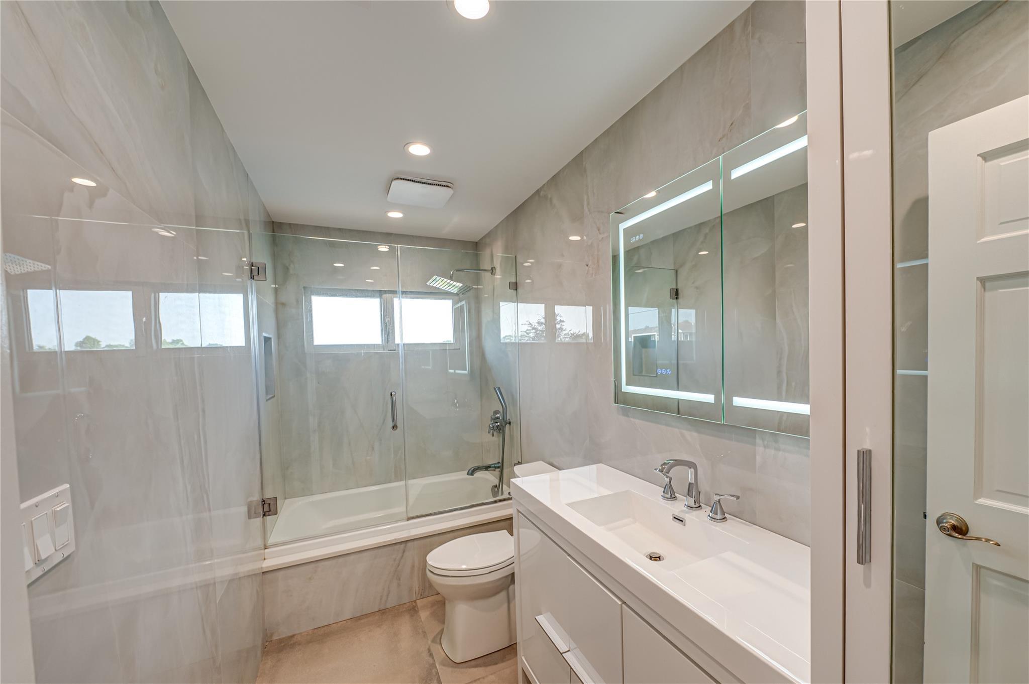 Single Family Montauk  Suffolk County, NY 11795, MLS-877080-20