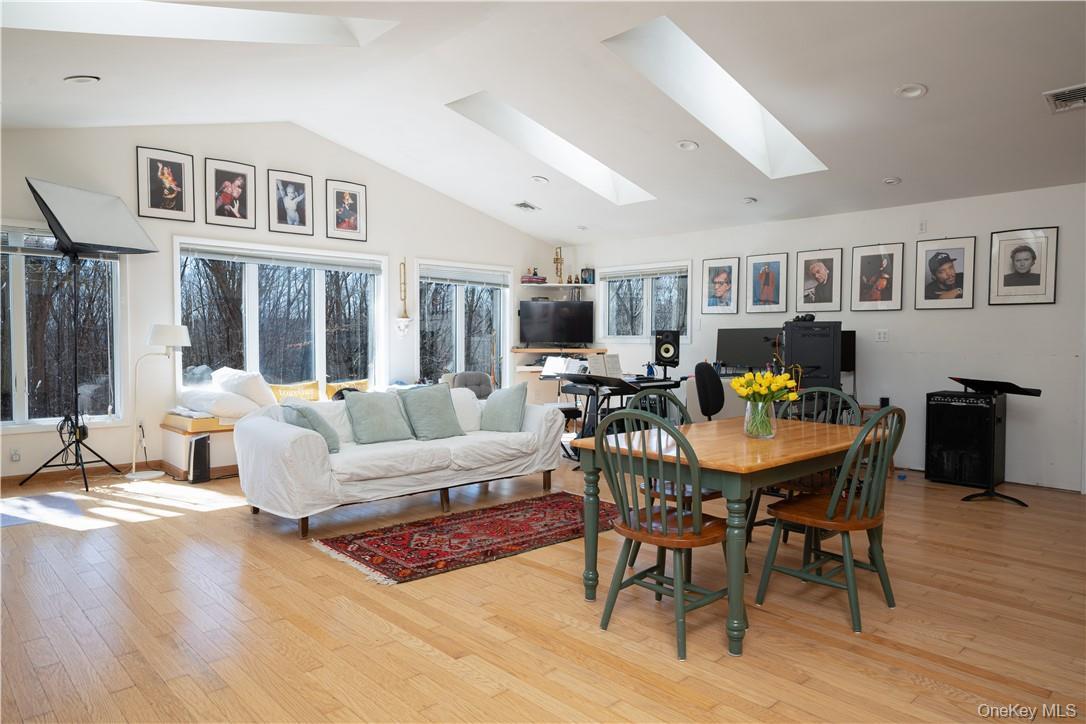 Single Family Cox Orange County, NY 10950, MLS-877098-23