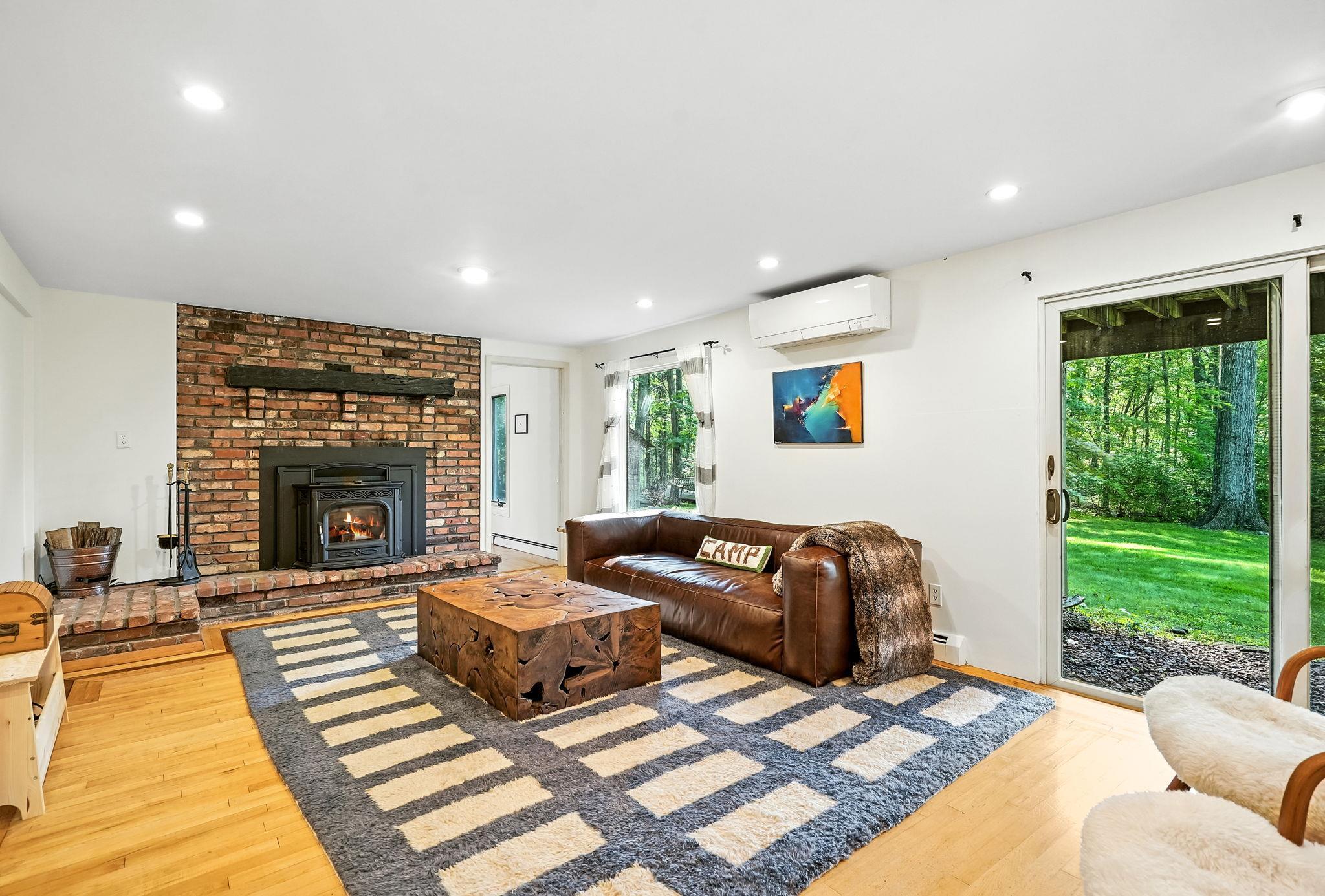 Single Family Mount Airy  Westchester County, NY 10520, MLS-877103-18