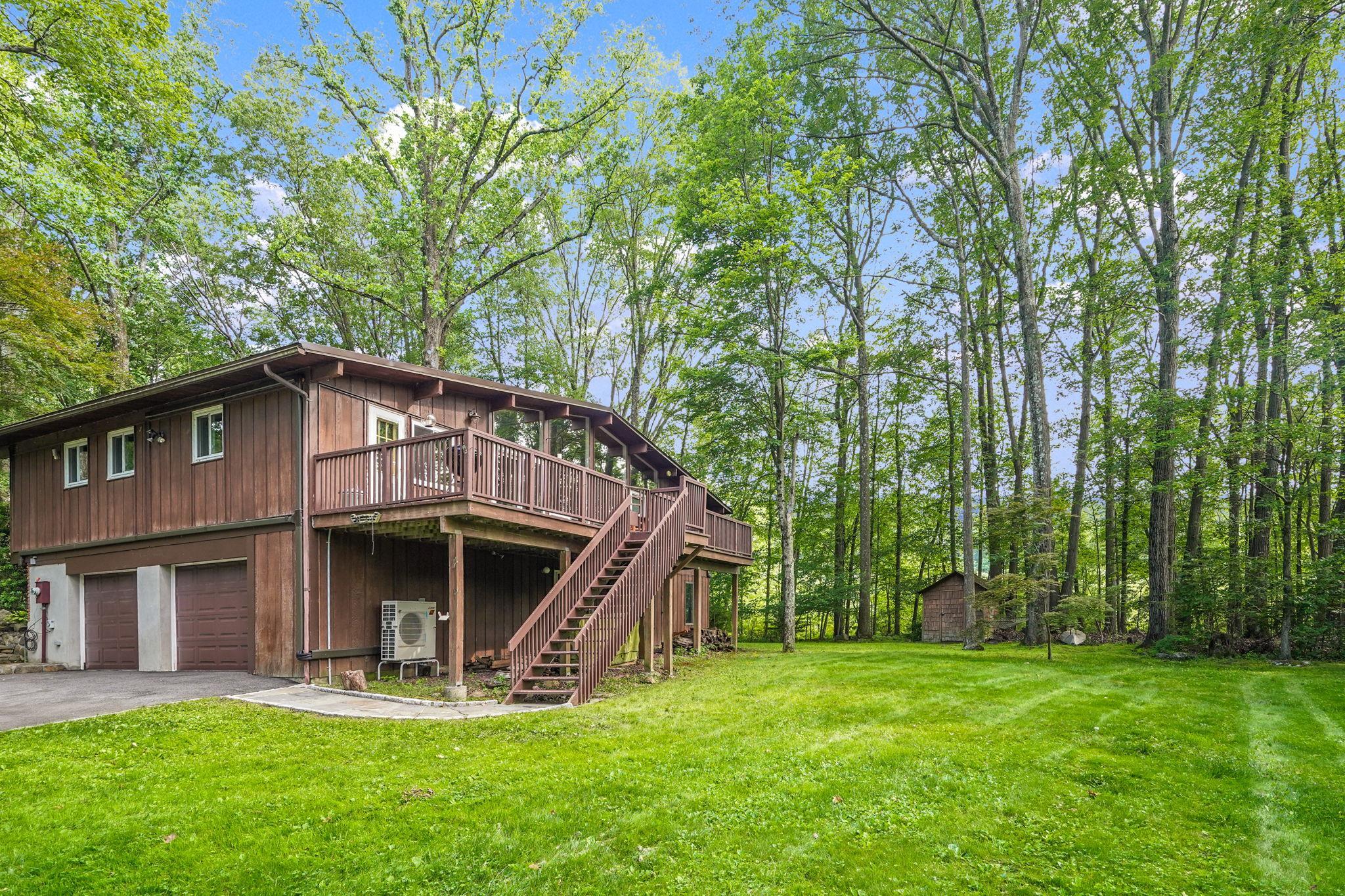 Single Family Mount Airy  Westchester County, NY 10520, MLS-877103-24