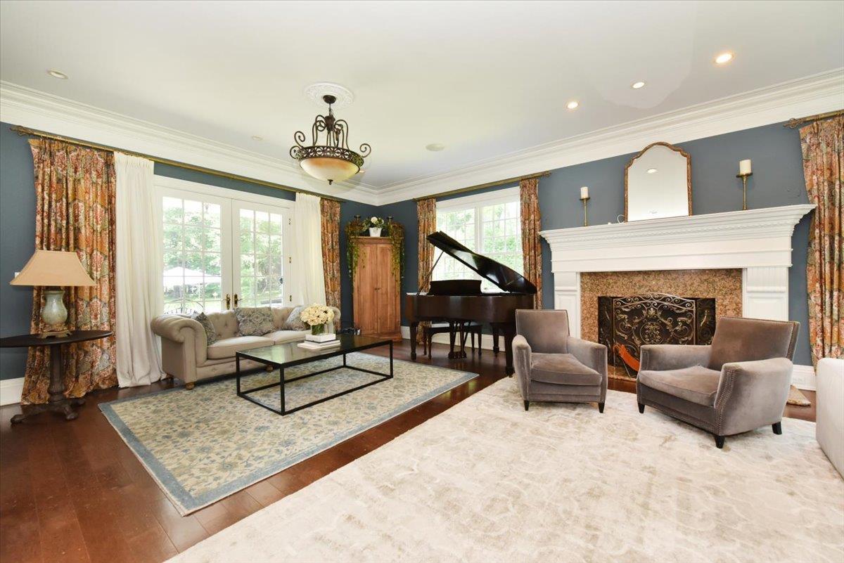 Single Family Stewart Nassau County, NY 11791, MLS-877149-10