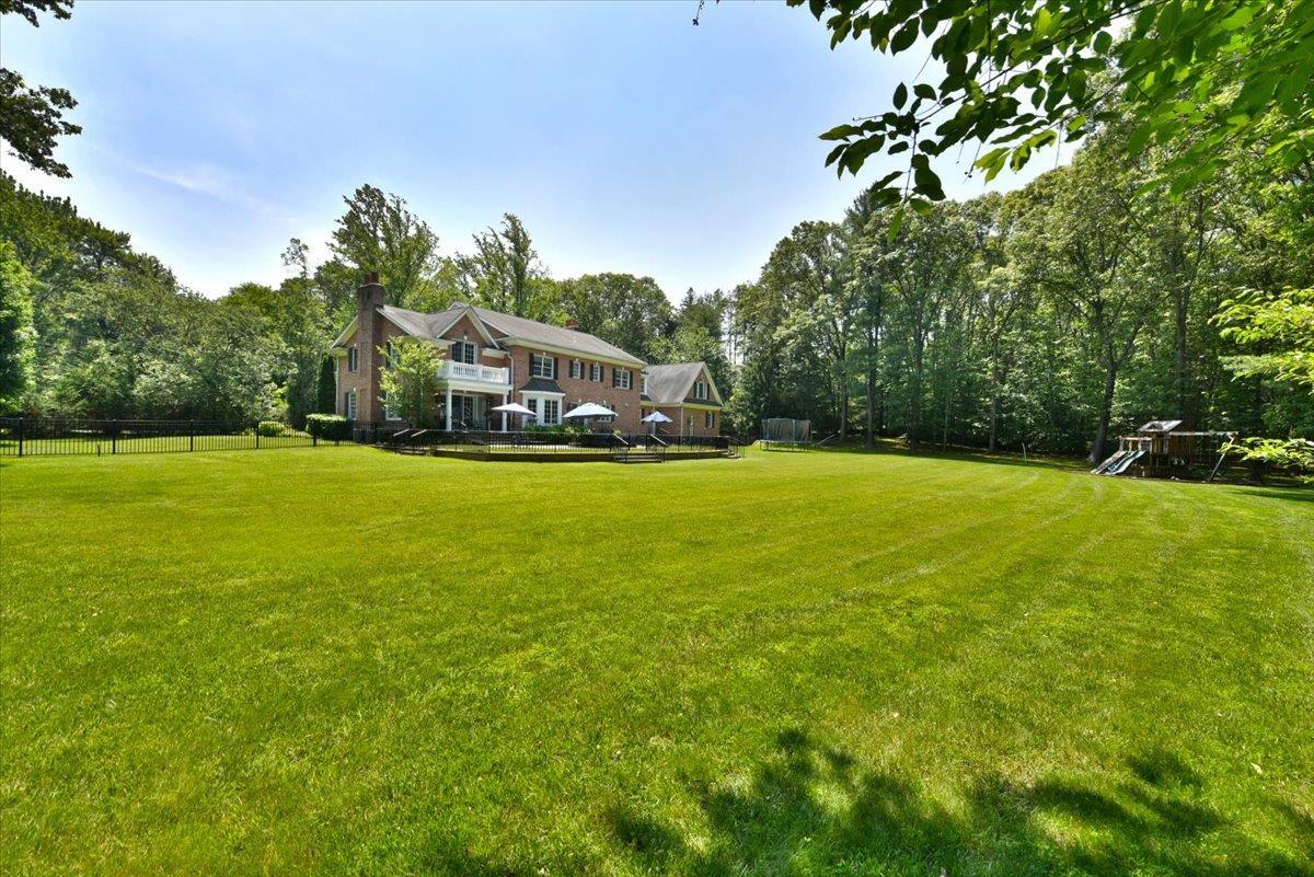 Single Family Stewart  Nassau County, NY 11791, MLS-877149-38