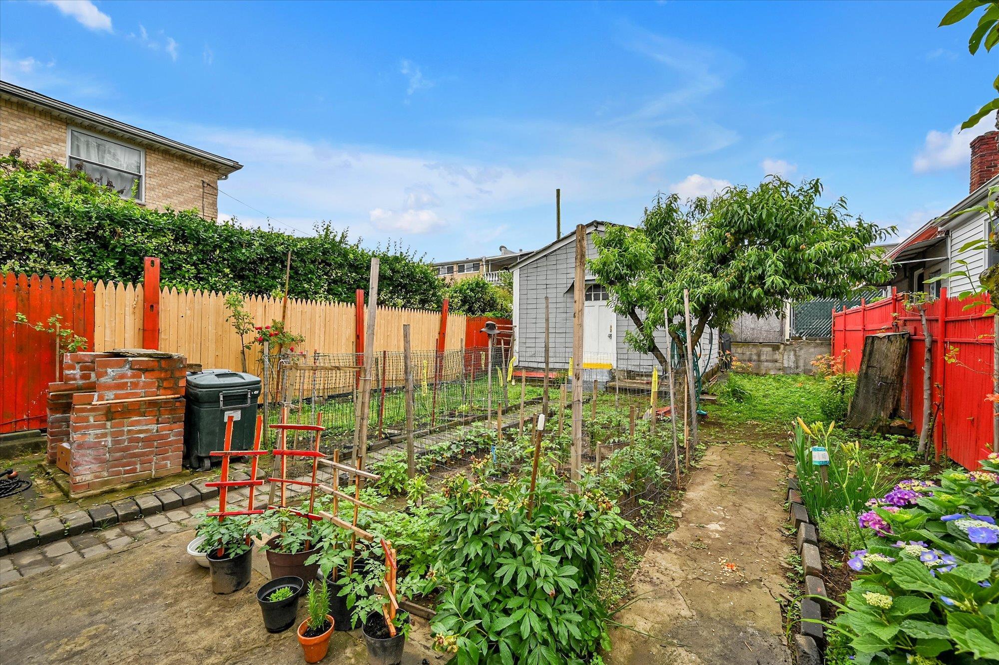 Single Family 101st Queens, NY 11369, MLS-877154-21