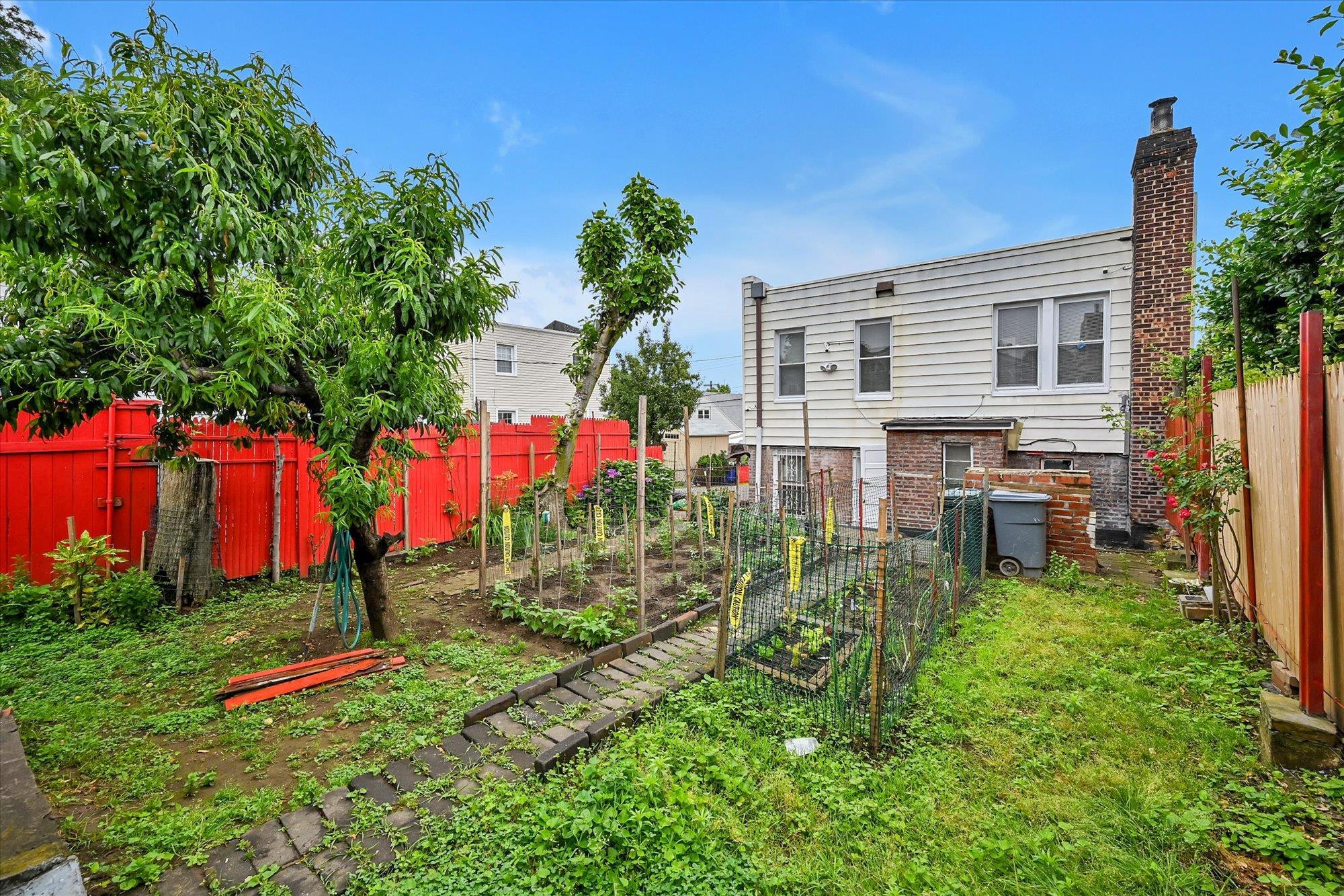 Single Family 101st Queens, NY 11369, MLS-877154-22