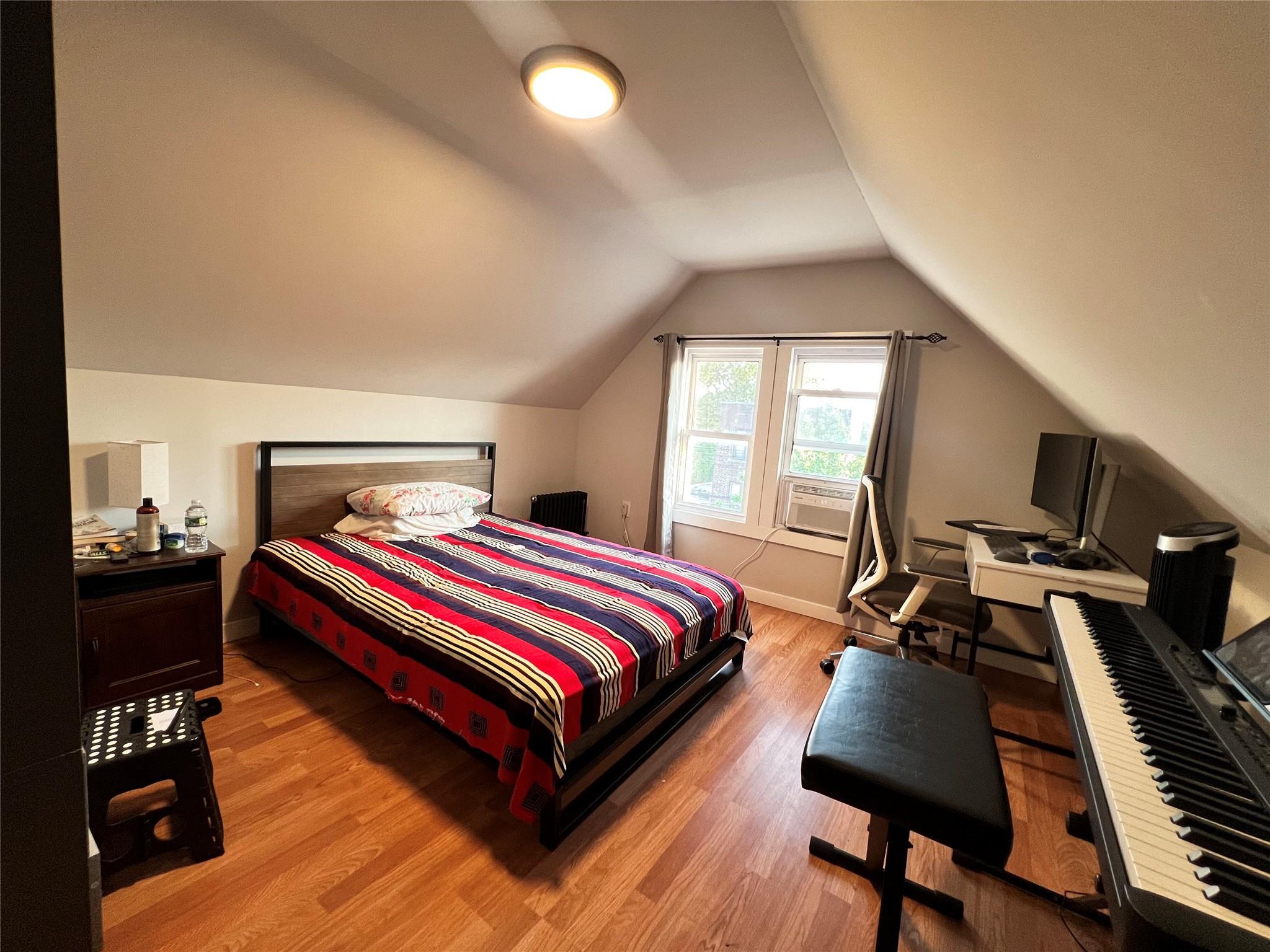 Single Family Zerega  Bronx, NY 10462, MLS-877156-23