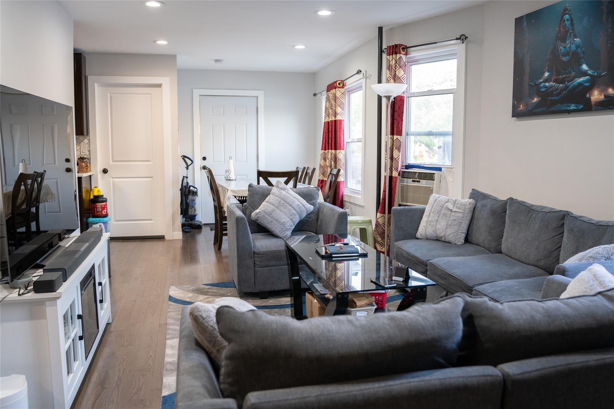Single Family Zerega  Bronx, NY 10462, MLS-877156-6
