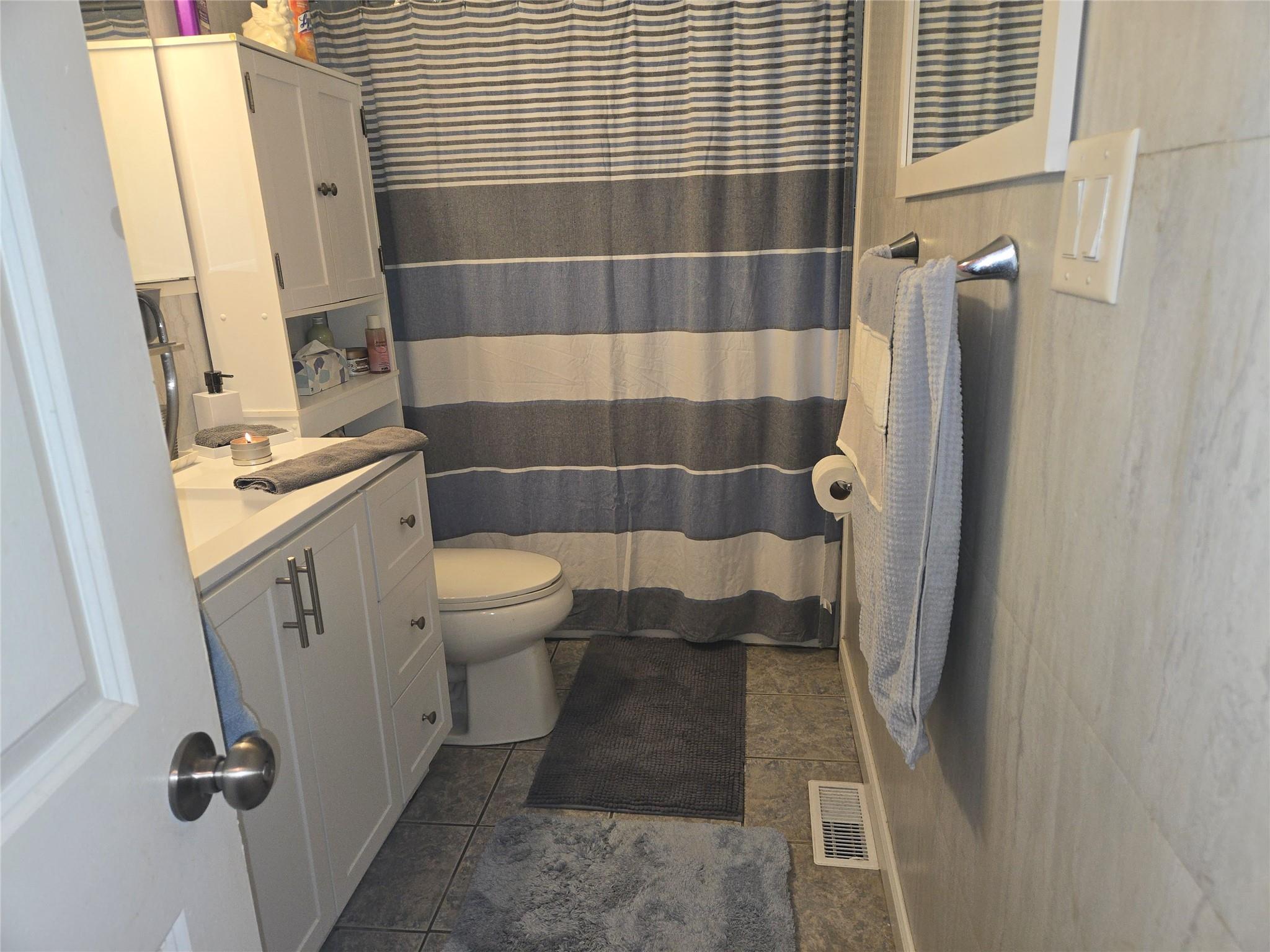 Single Family Heather  Suffolk County, NY 11763, MLS-877194-10