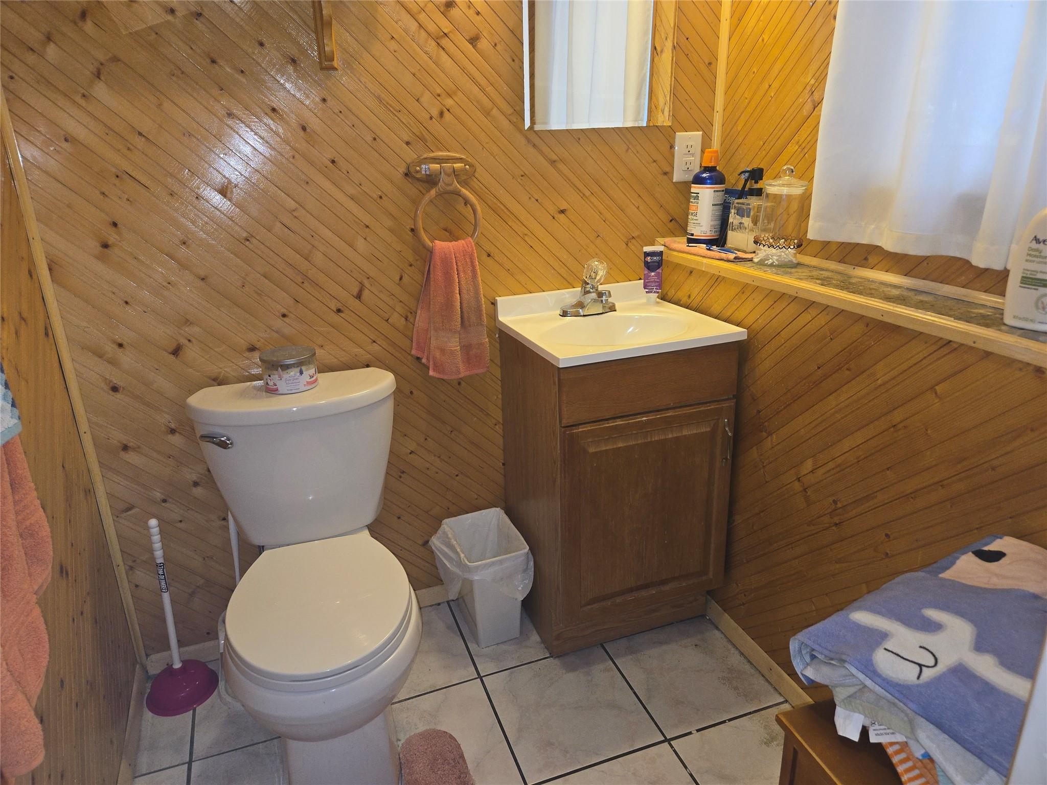 Single Family Heather  Suffolk County, NY 11763, MLS-877194-28