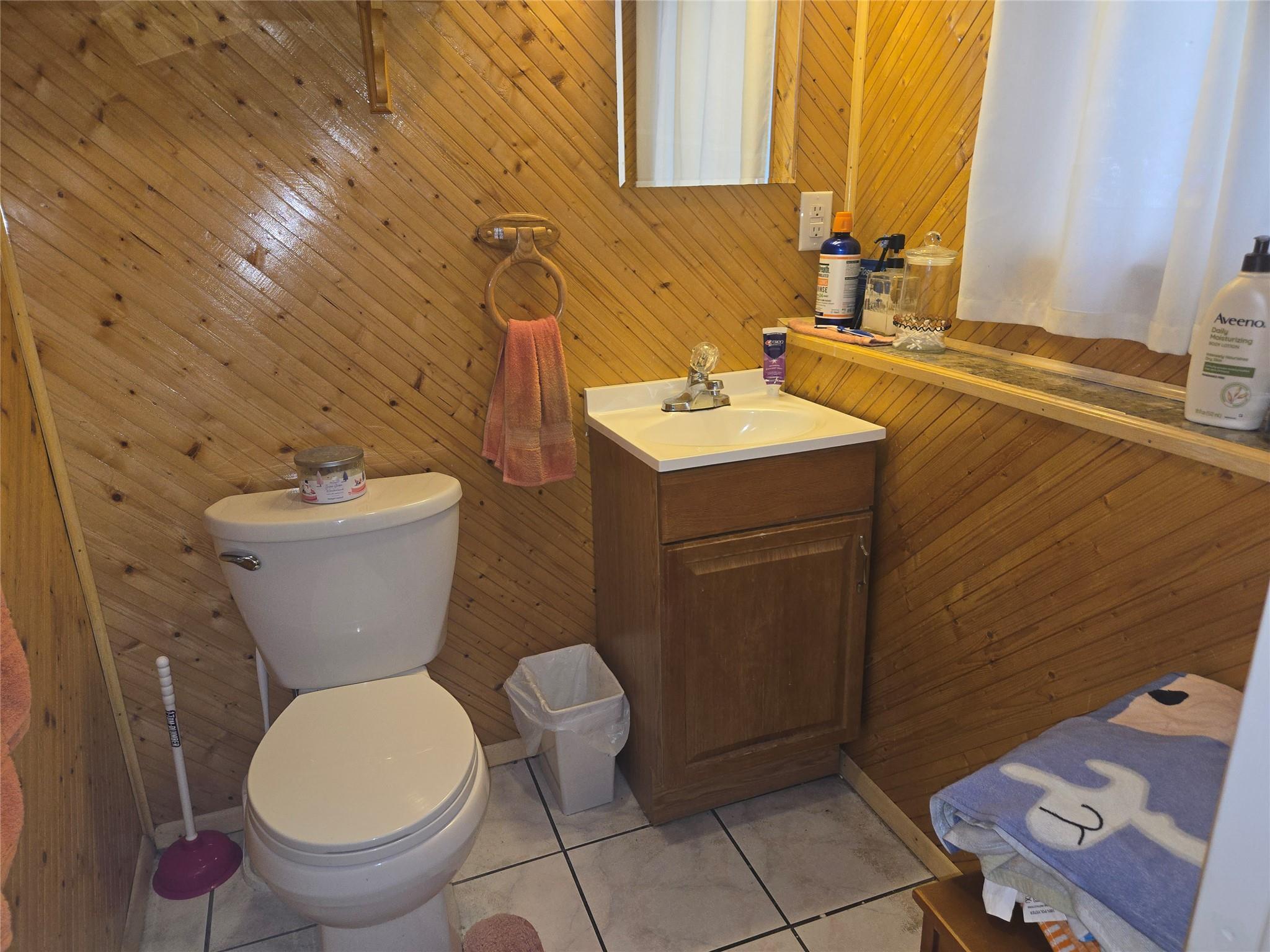 Single Family Heather  Suffolk County, NY 11763, MLS-877194-29