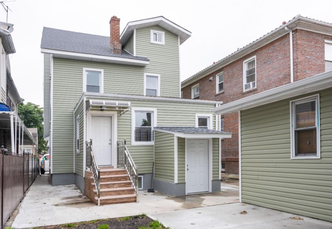 Single Family Mcintosh  Queens, NY 11369, MLS-877243-3