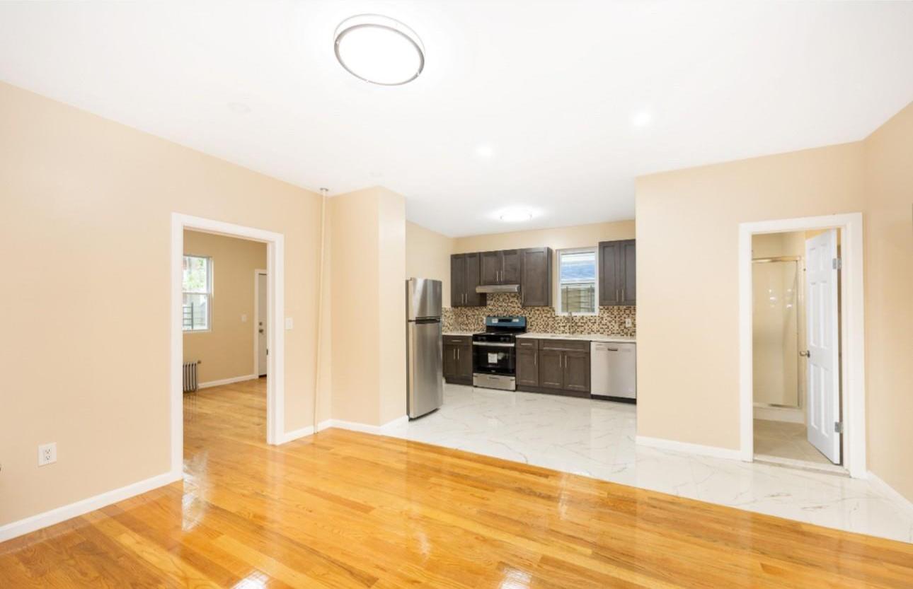 Single Family Mcintosh  Queens, NY 11369, MLS-877243-6