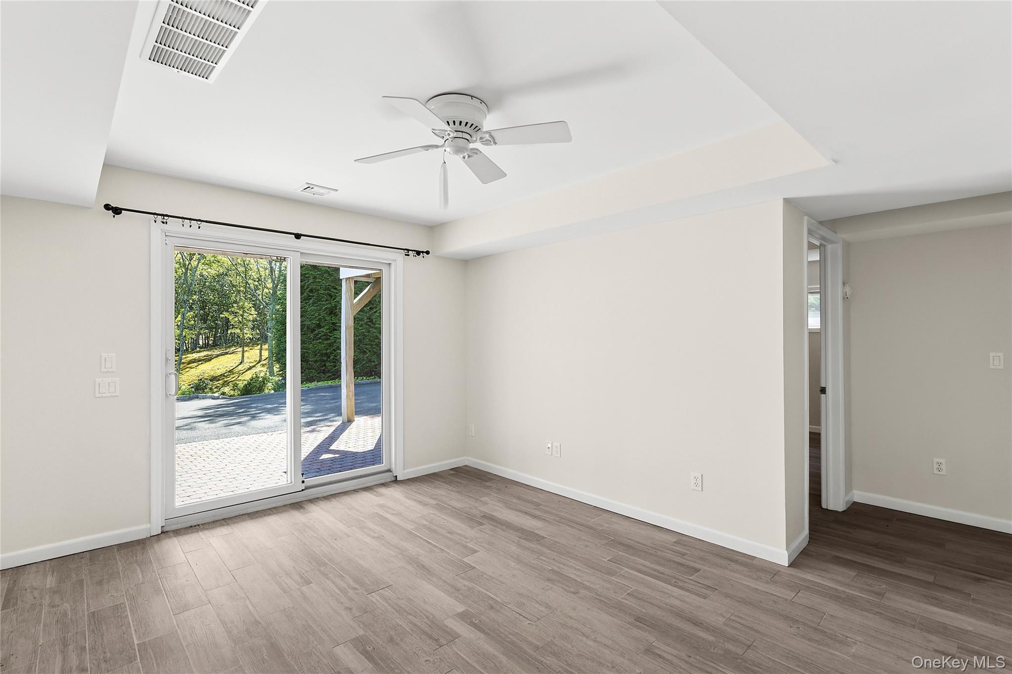 Single Family Old Trail  Suffolk County, NY 11976, MLS-877316-25