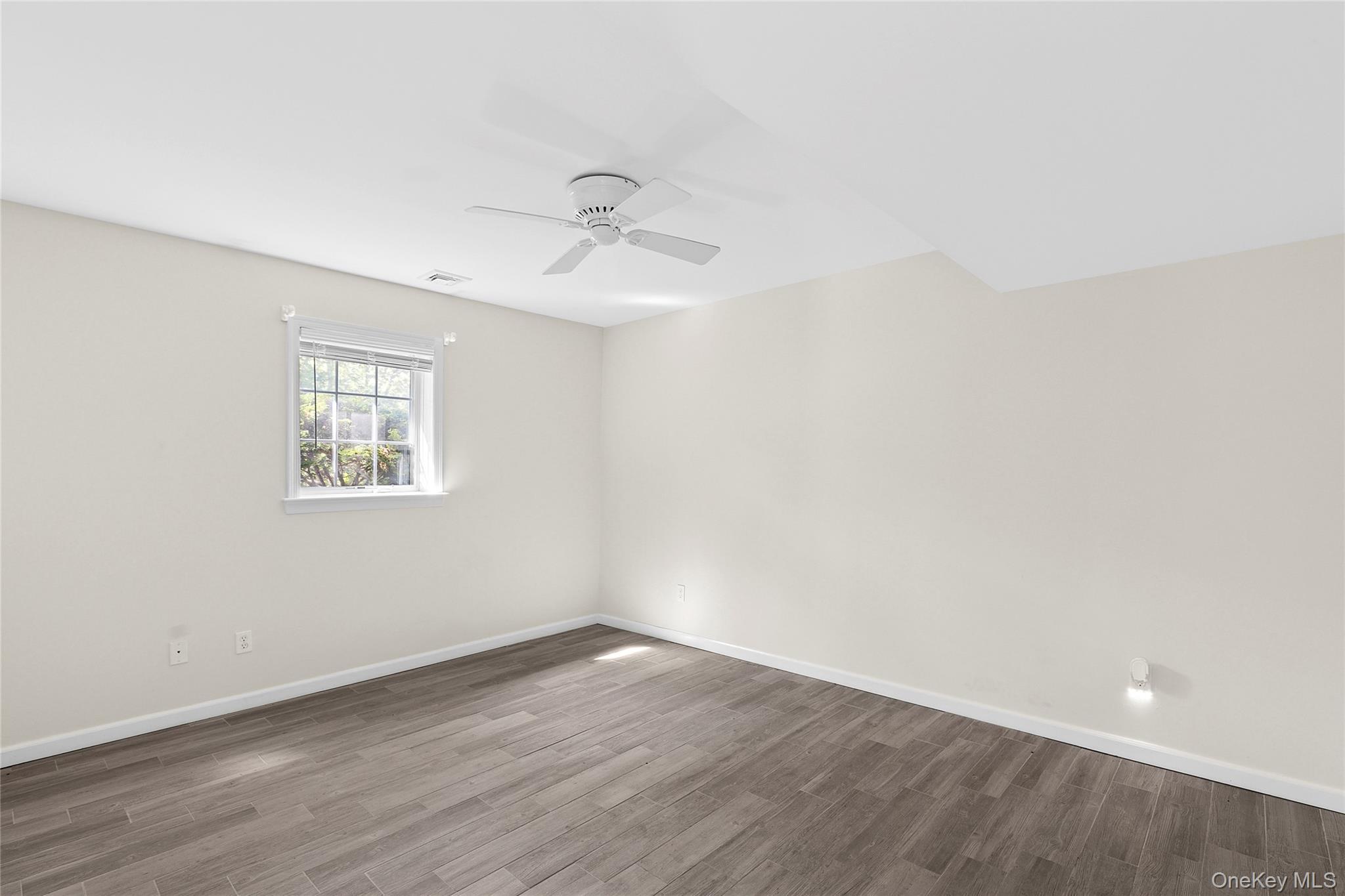 Single Family Old Trail  Suffolk County, NY 11976, MLS-877316-28