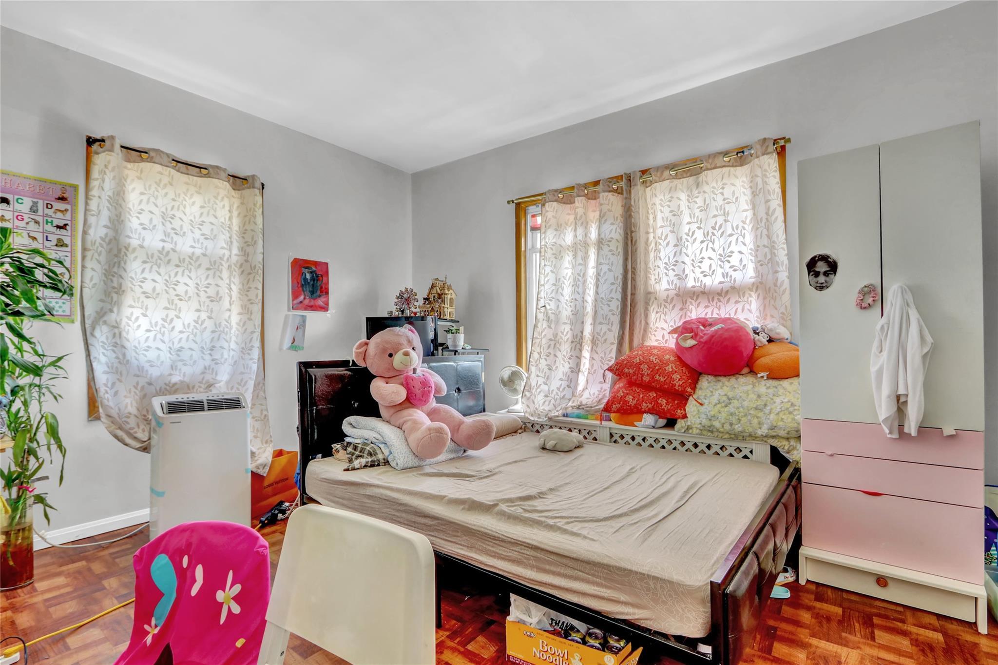 Single Family 33rd  Queens, NY 11354, MLS-877335-19