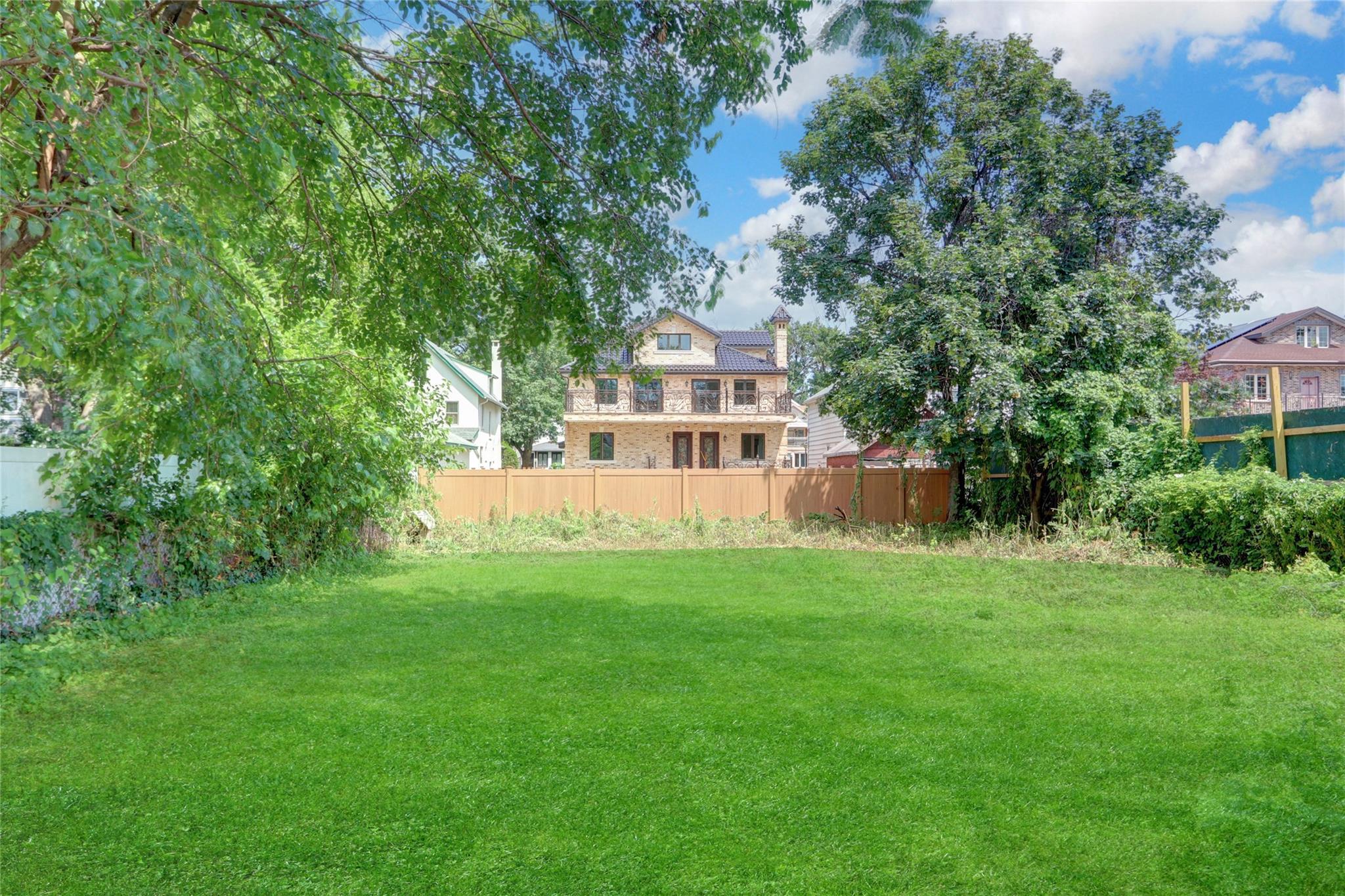 Single Family 33rd  Queens, NY 11354, MLS-877335-26
