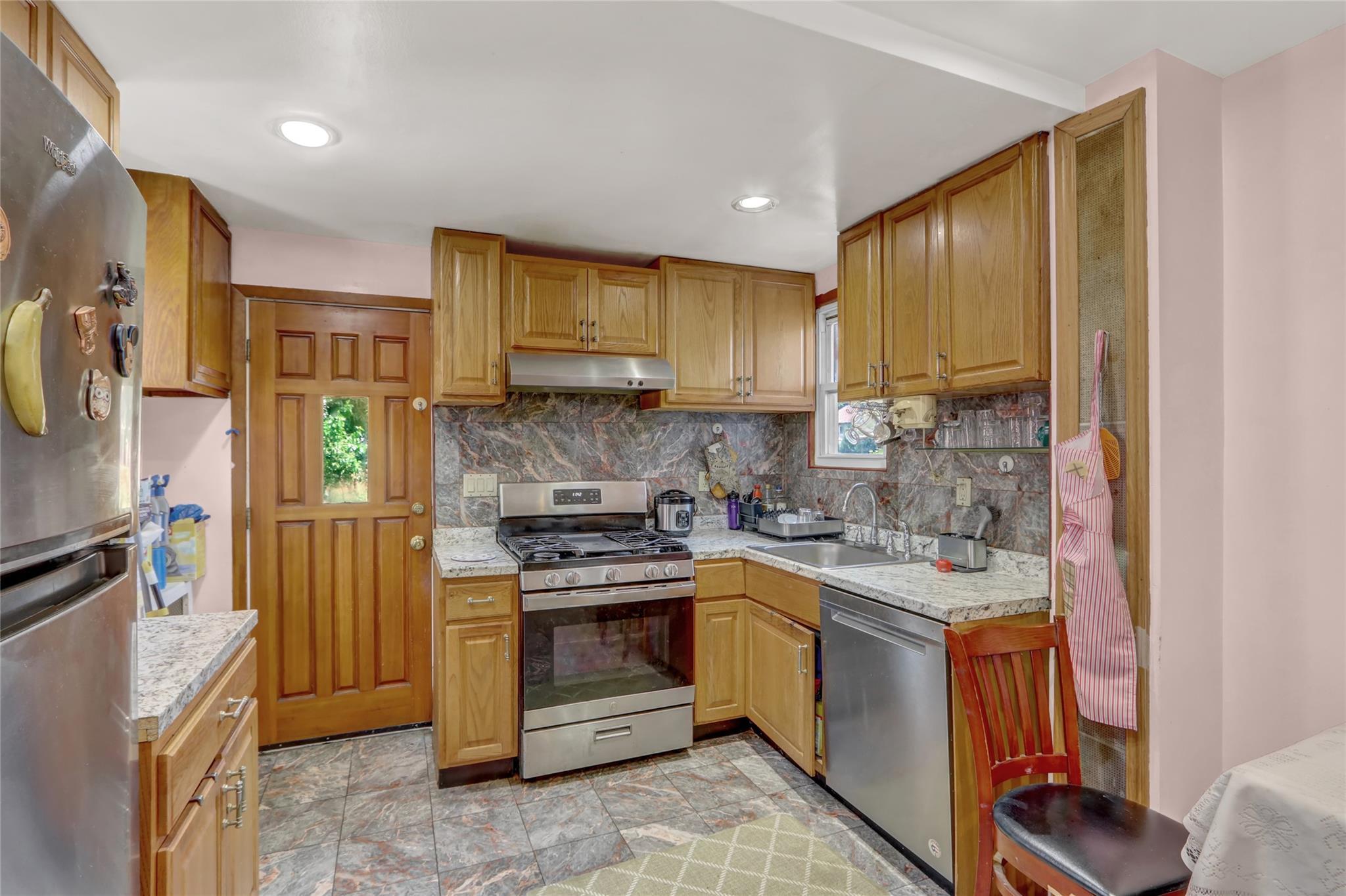 Single Family 33rd  Queens, NY 11354, MLS-877335-9