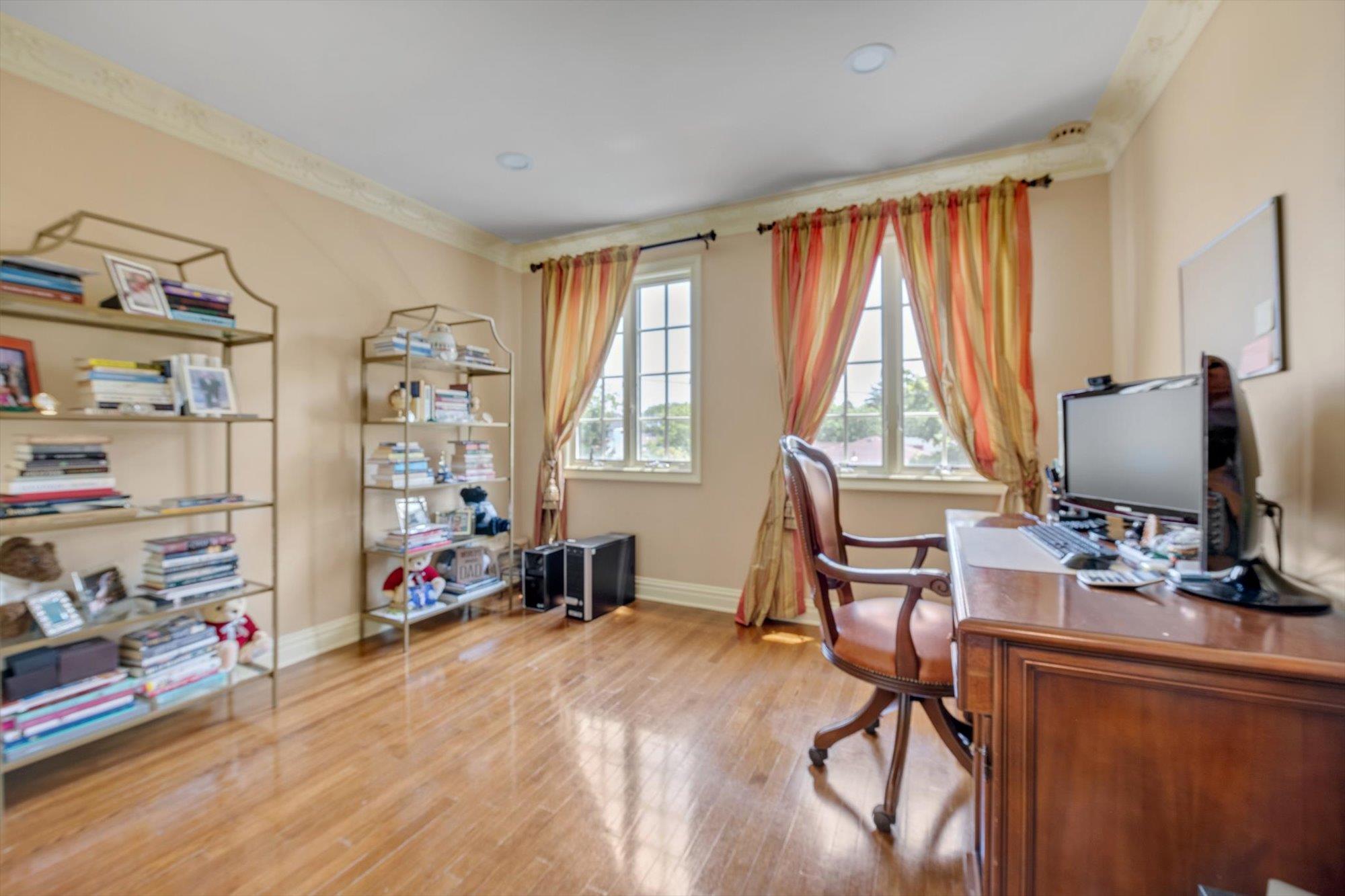 Single Family Hillcrest  Nassau County, NY 11581, MLS-877359-18