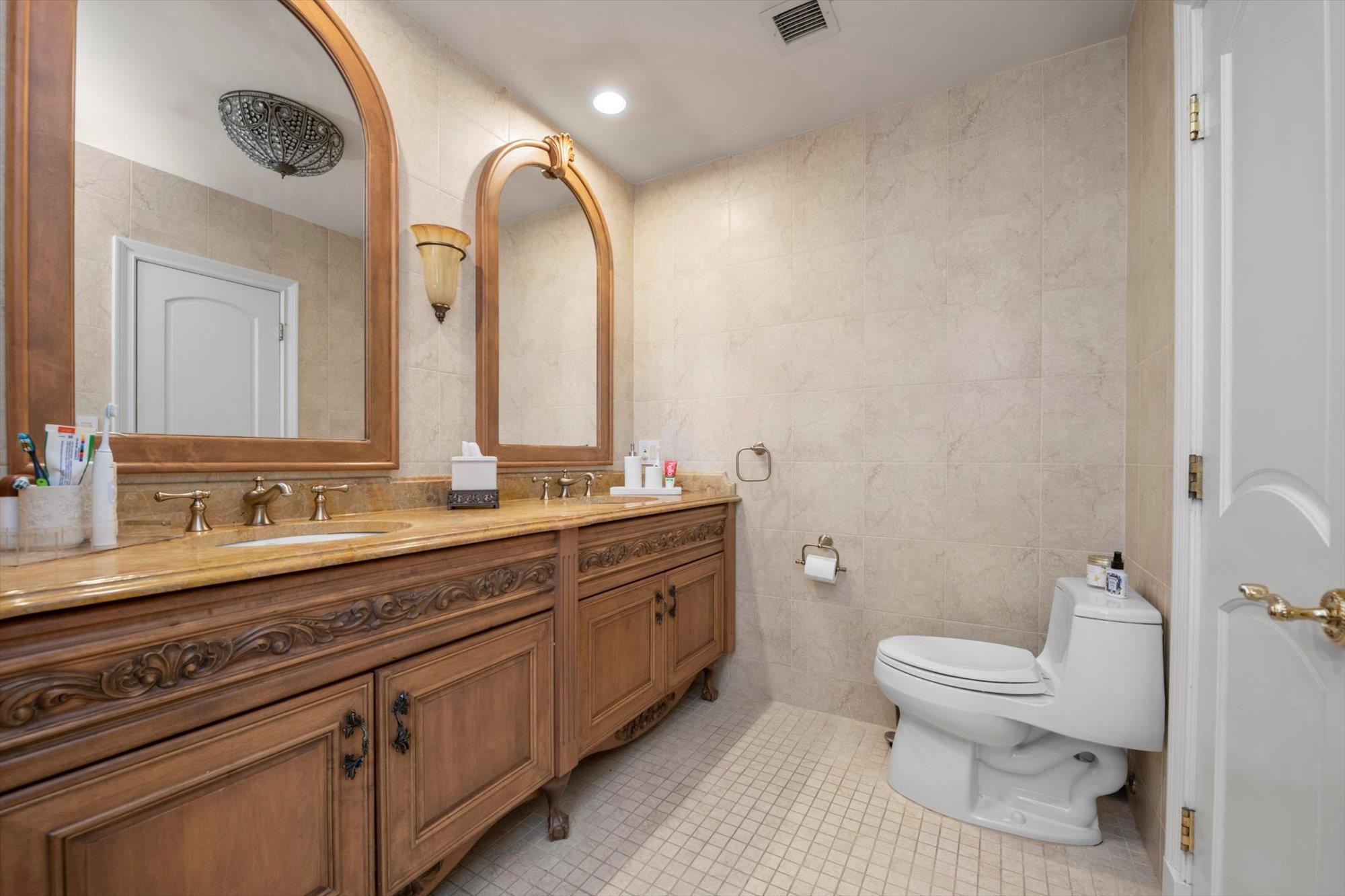 Single Family Hillcrest  Nassau County, NY 11581, MLS-877359-21